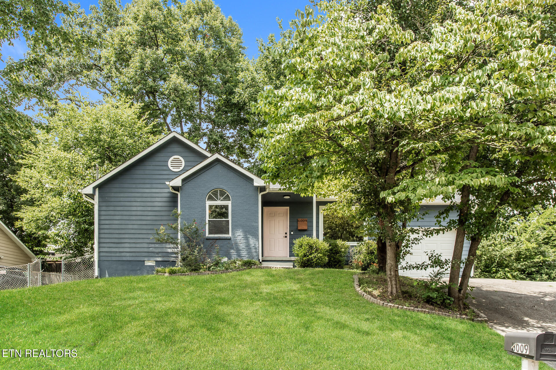 6009 Woodbark Trace — photo