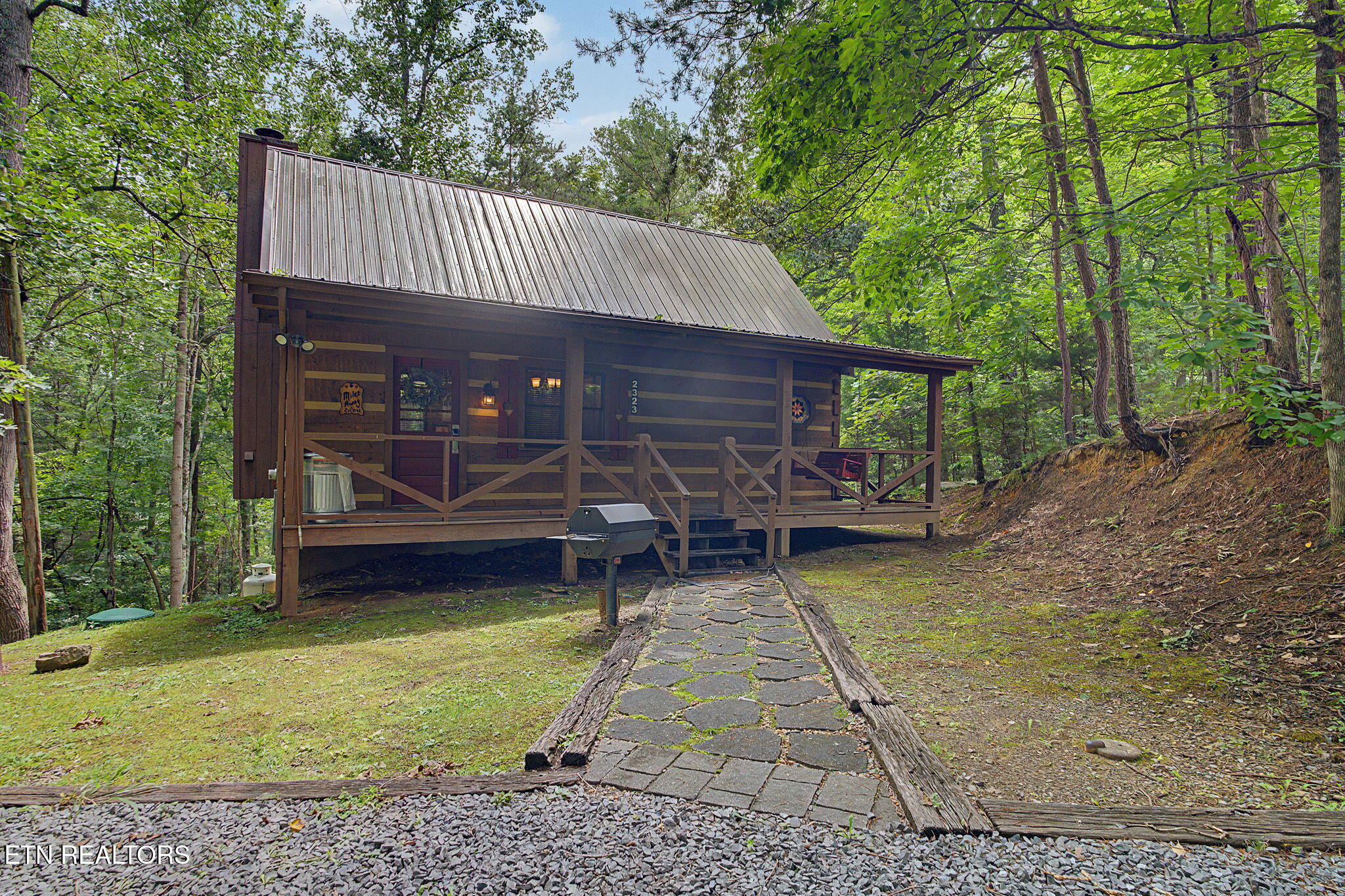 2323 Hidden Mountain Rd — photo