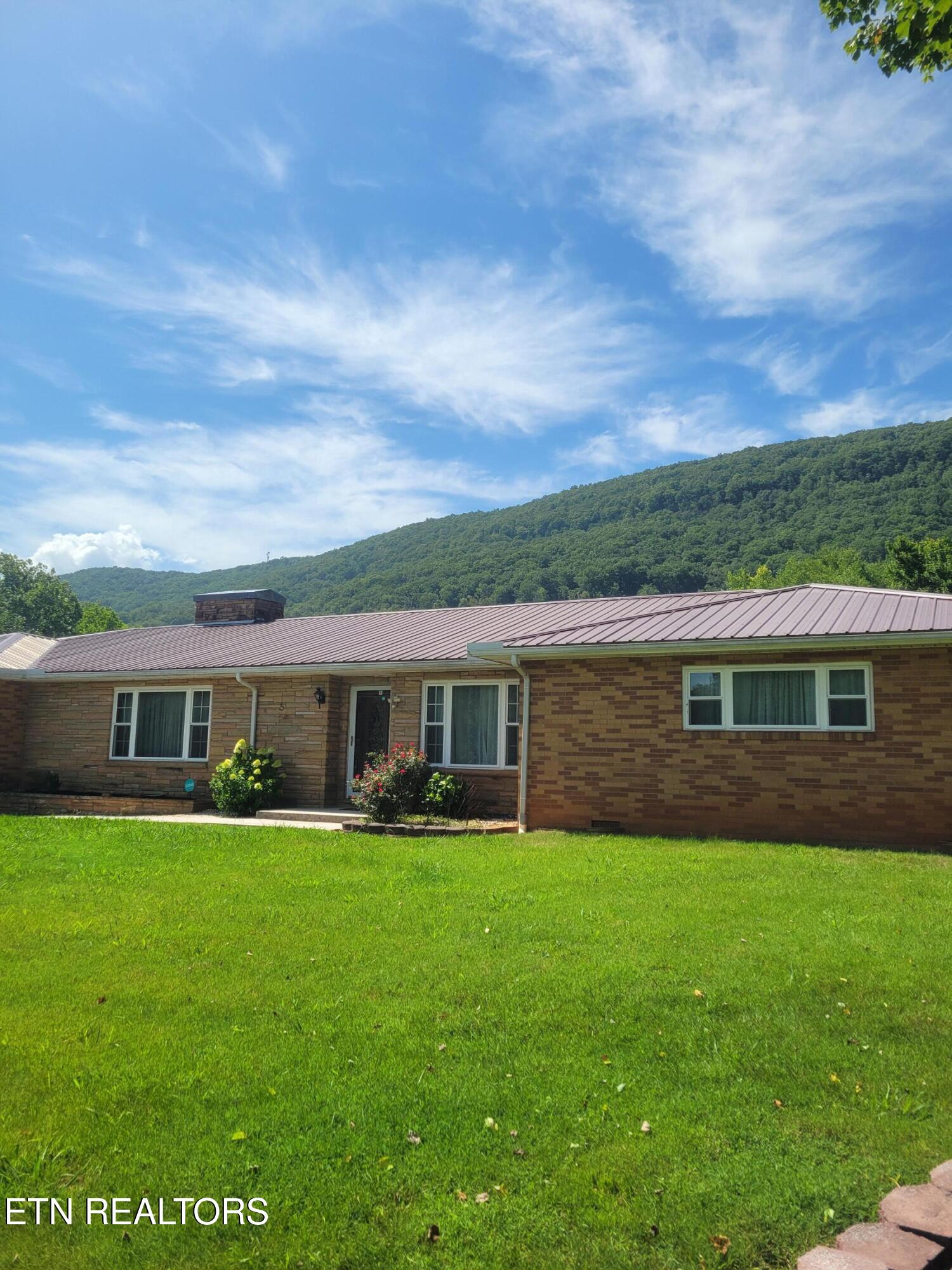132 Ridgecrest Rd, Harriman, TN 37748 — photo 2