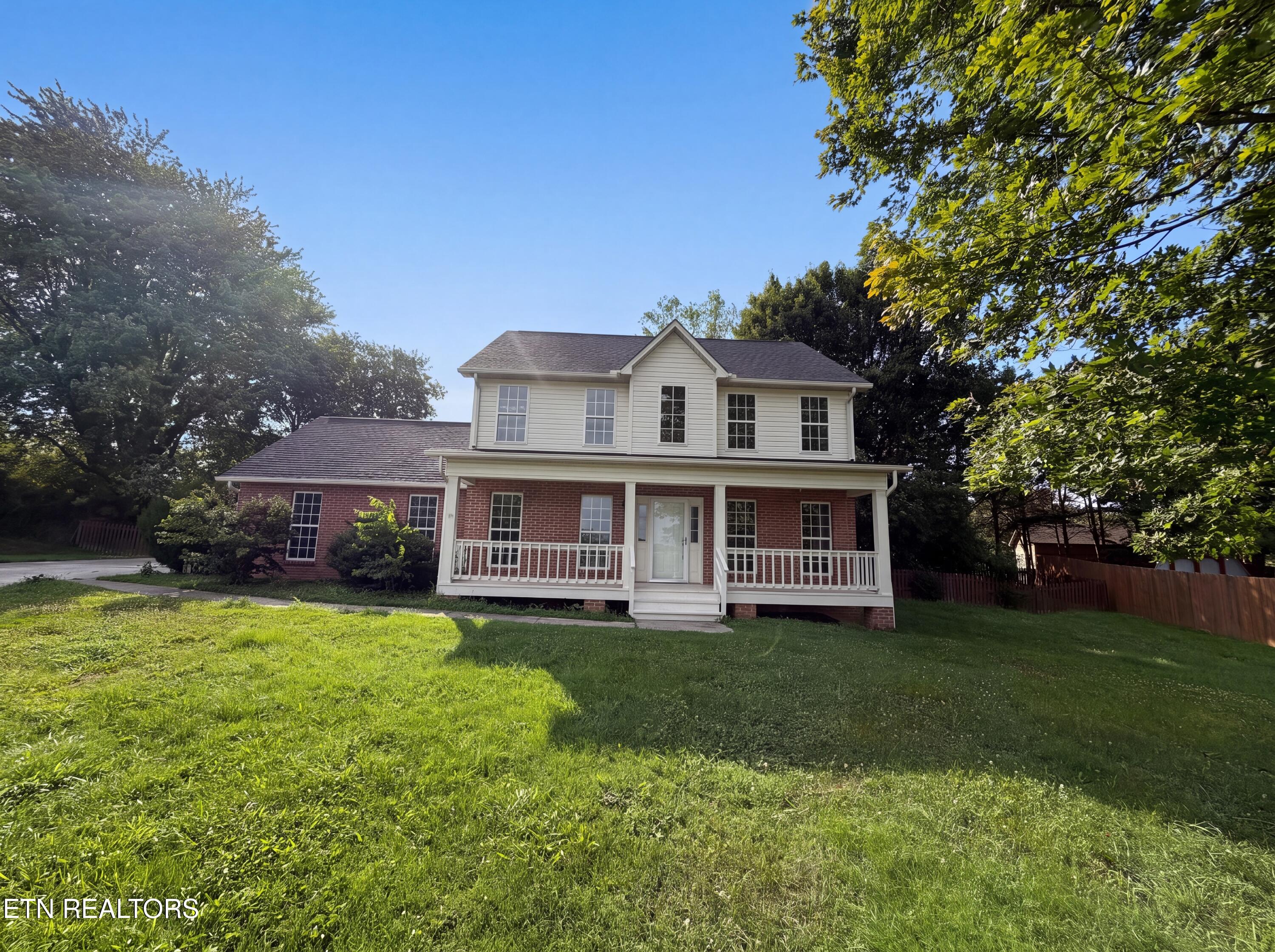 518 Glenfield Circle — photo