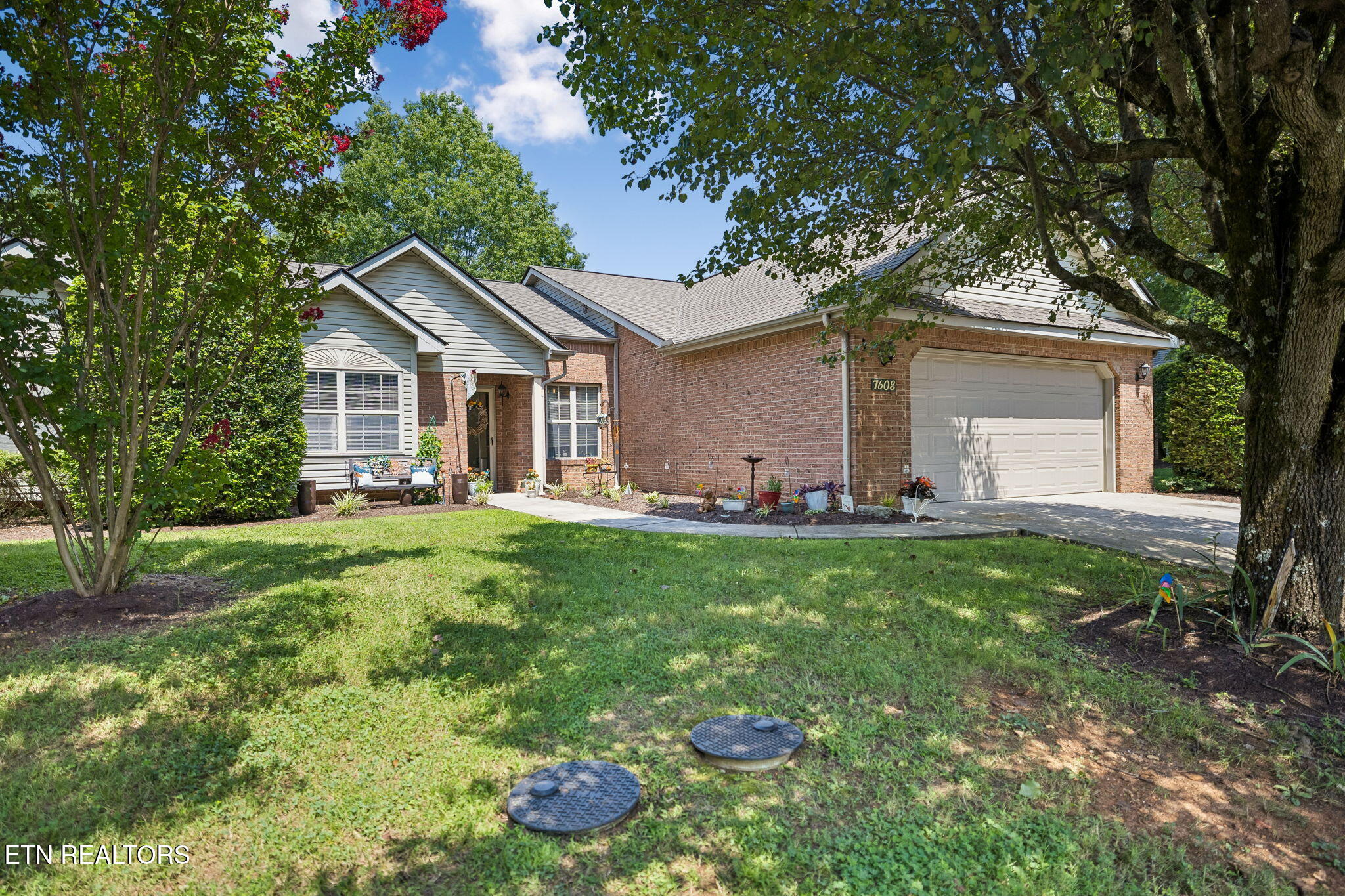 7608 Jewel Way — photo
