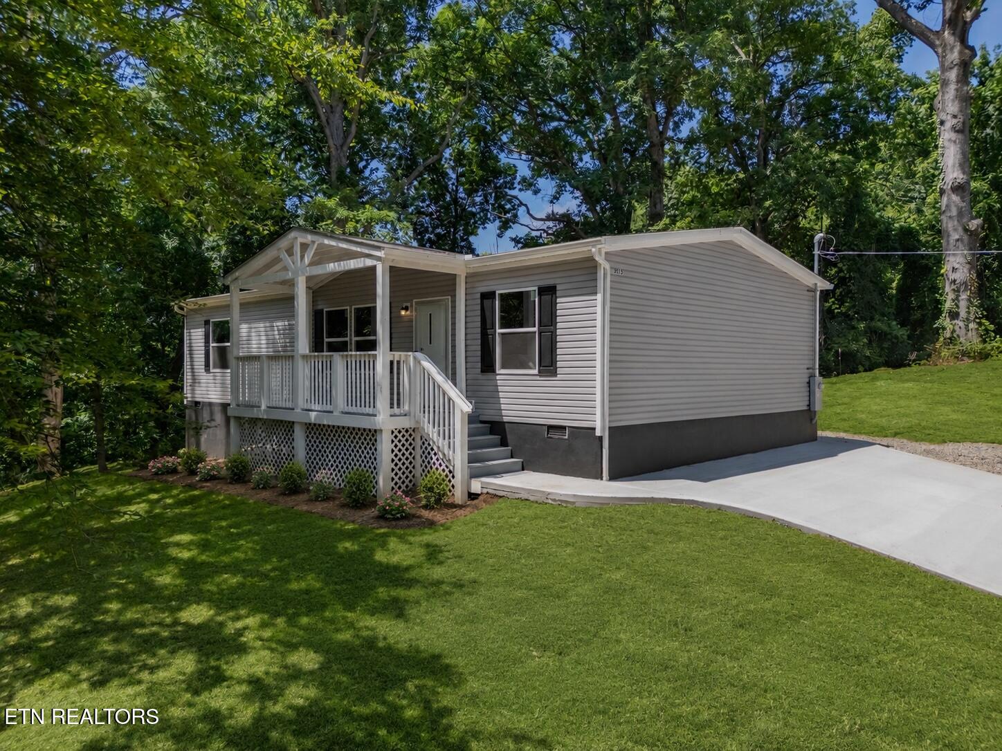 3813 Bonnie View Ave — photo