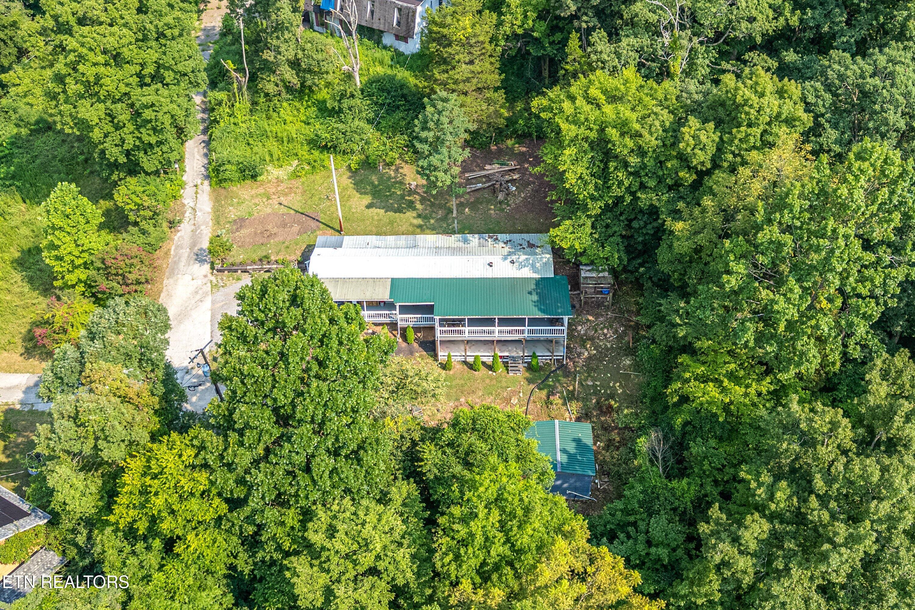 3606/3610 Tracy Way — photo