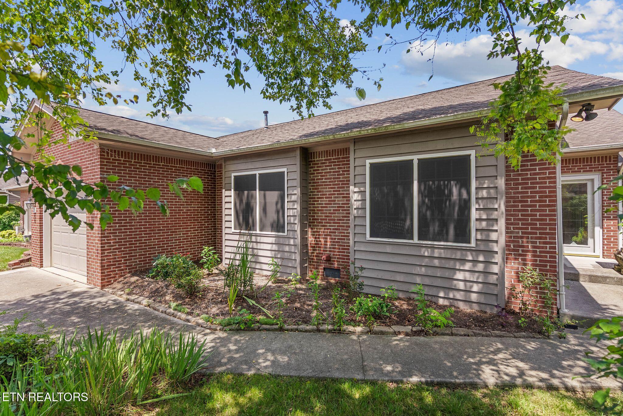 21 Rivers Court, Oak Ridge, TN 37830