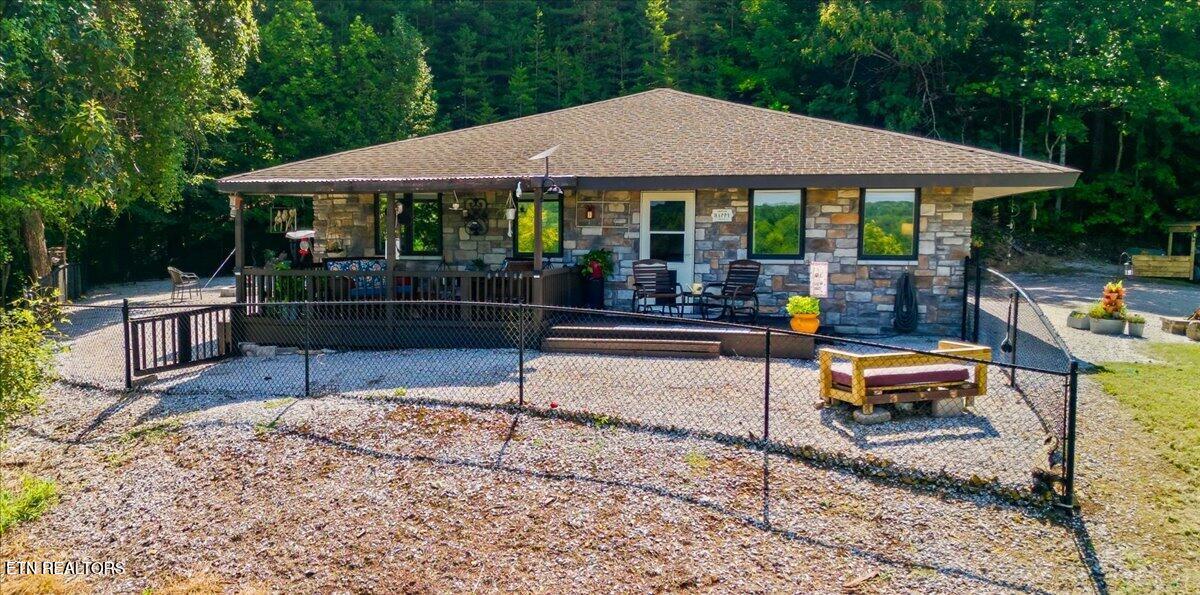 111 Eagle Ridge Rd — photo