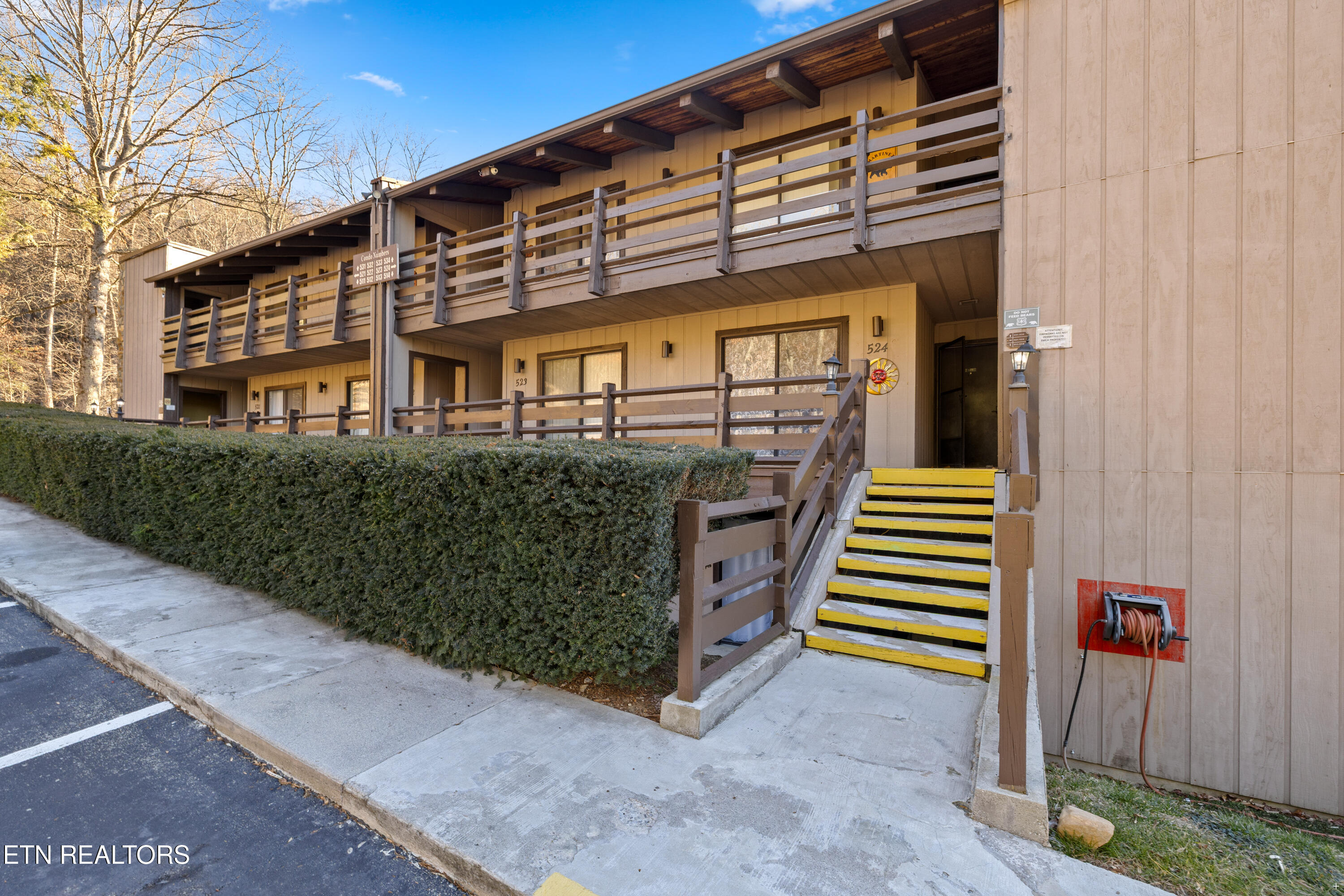 1081 Cove Rd 513 — photo
