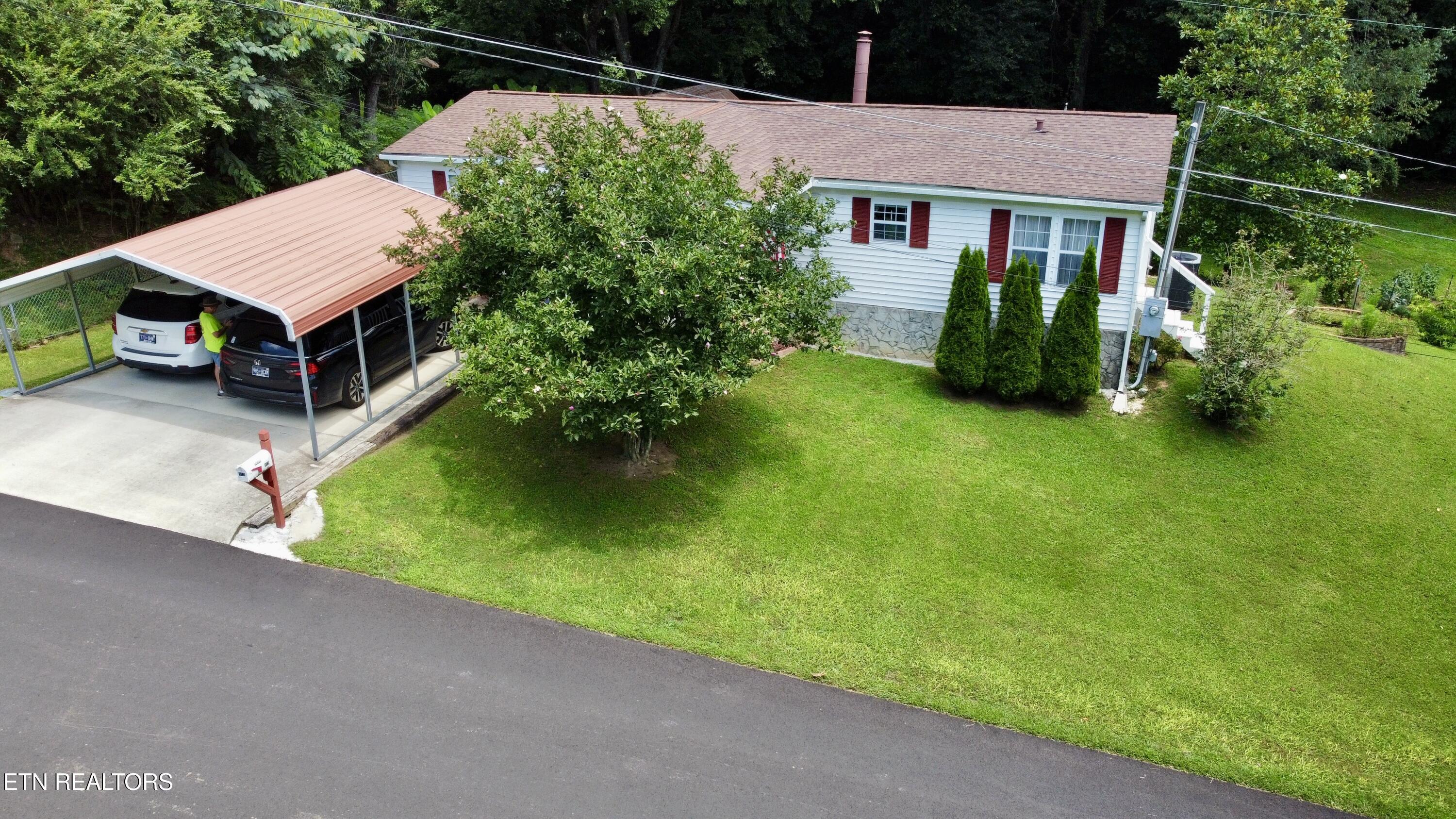 312 Finley Drive — photo