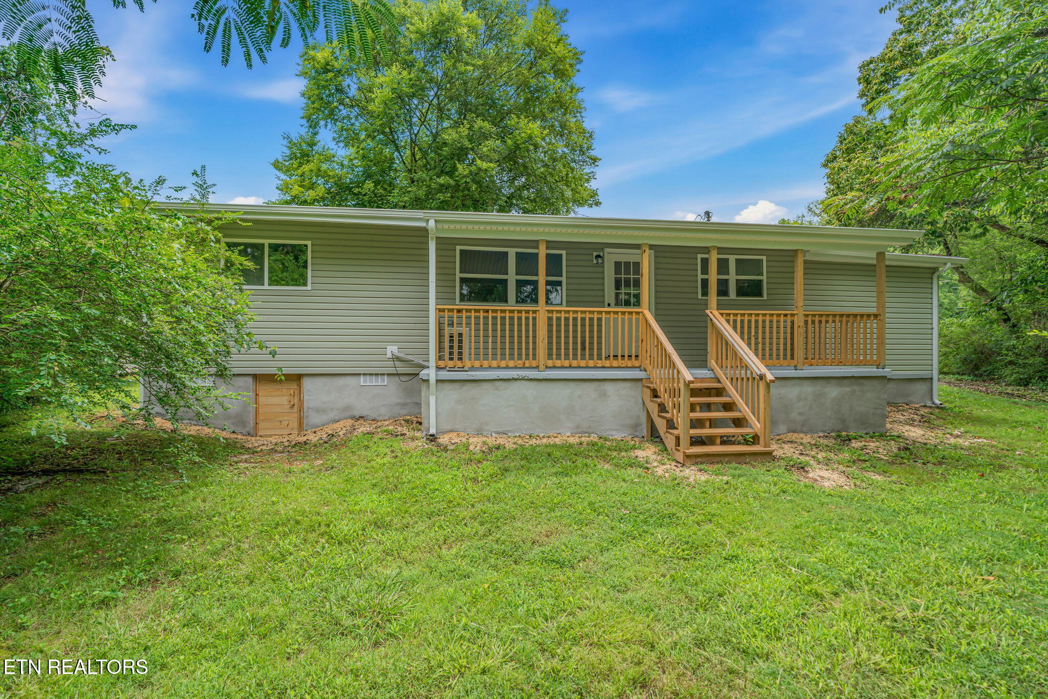 137 Scott Lane — photo