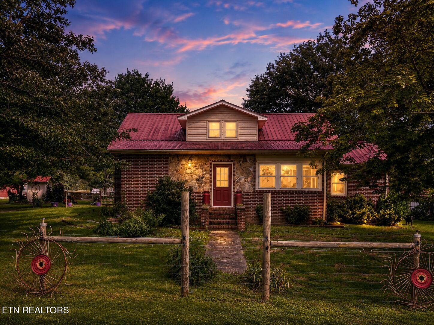 1245 Paint Rock Valley Rd — photo