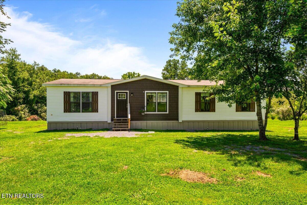 387 Price Drive — photo