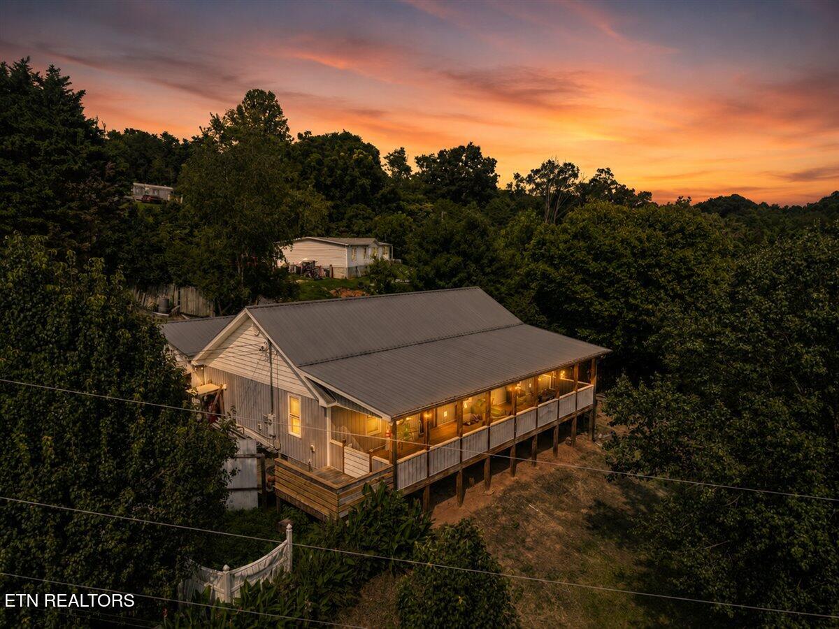 205 Kitts Rd, Luttrell, TN 37779 — photo 2