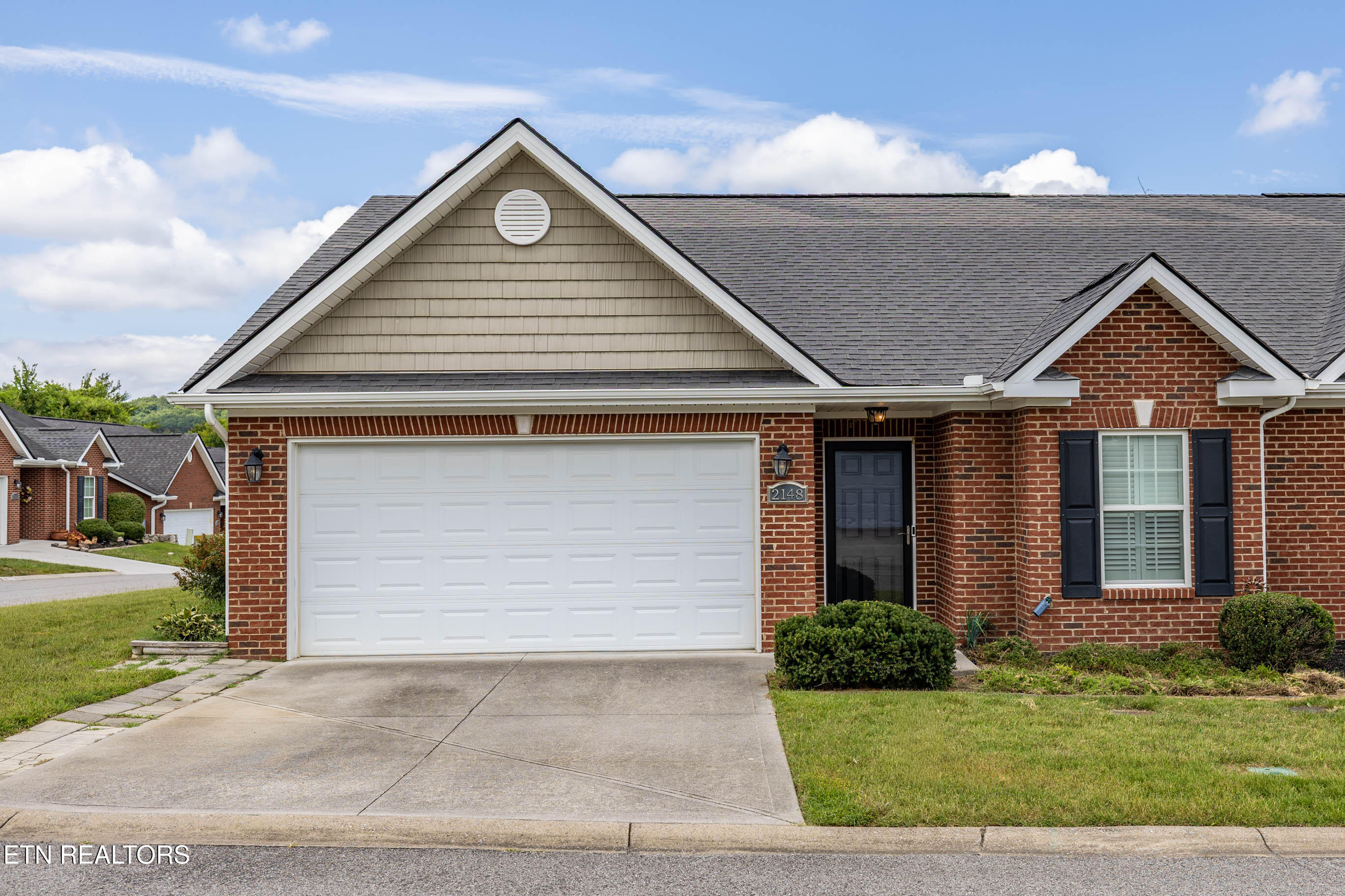 2148 Beacon Light Way — photo