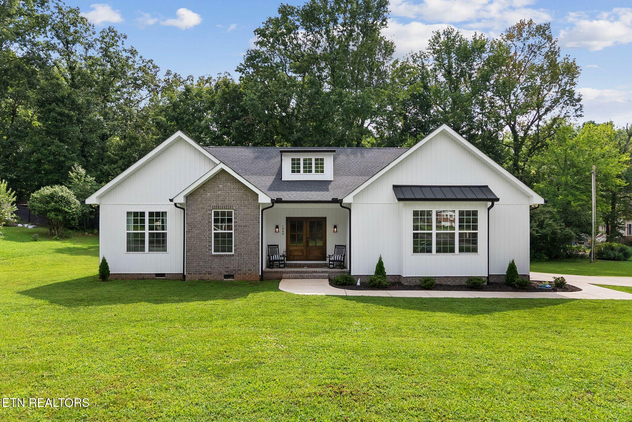 Home in Athens, TN 37303