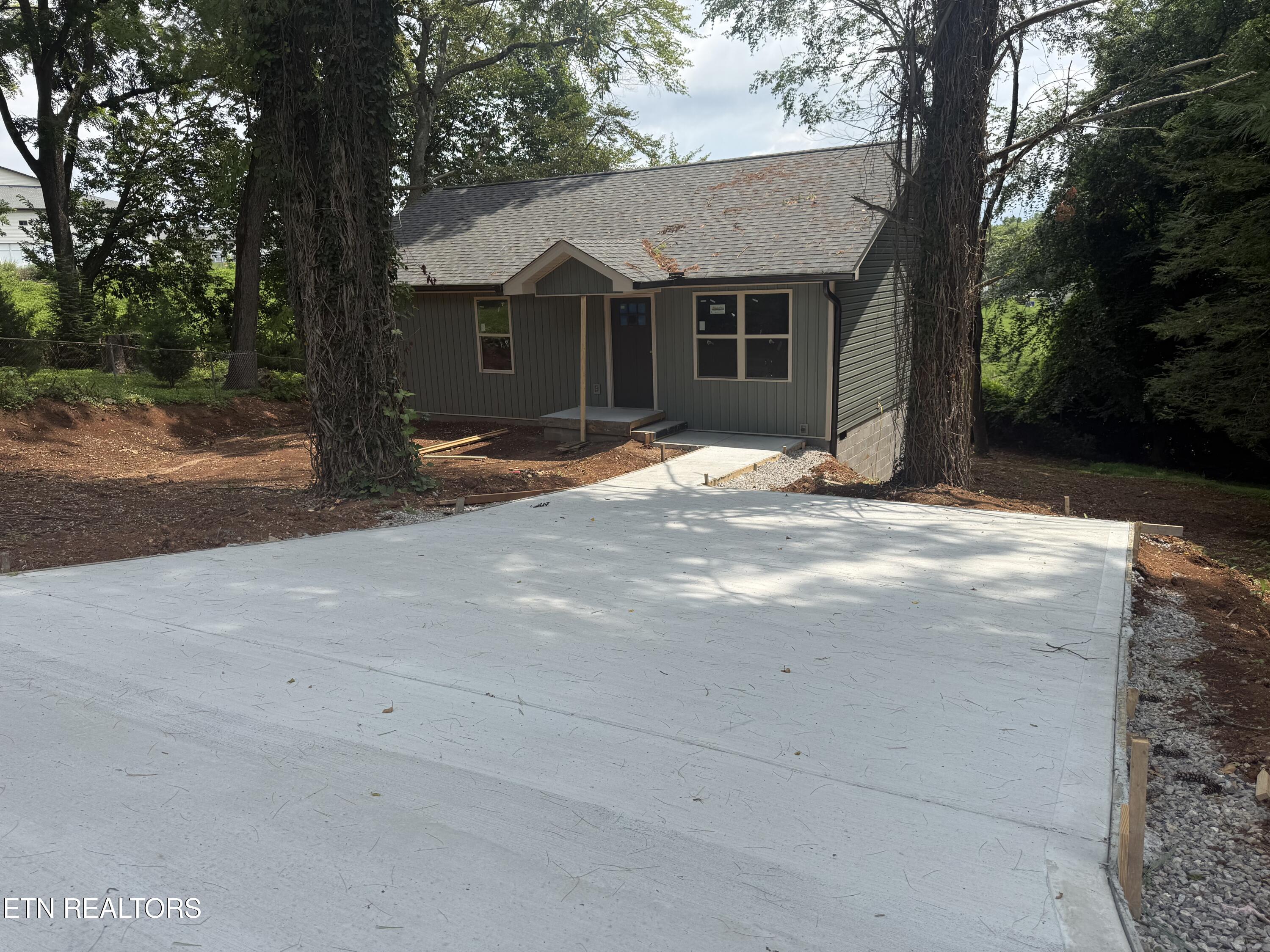 119 E Wadsworth Circle — photo