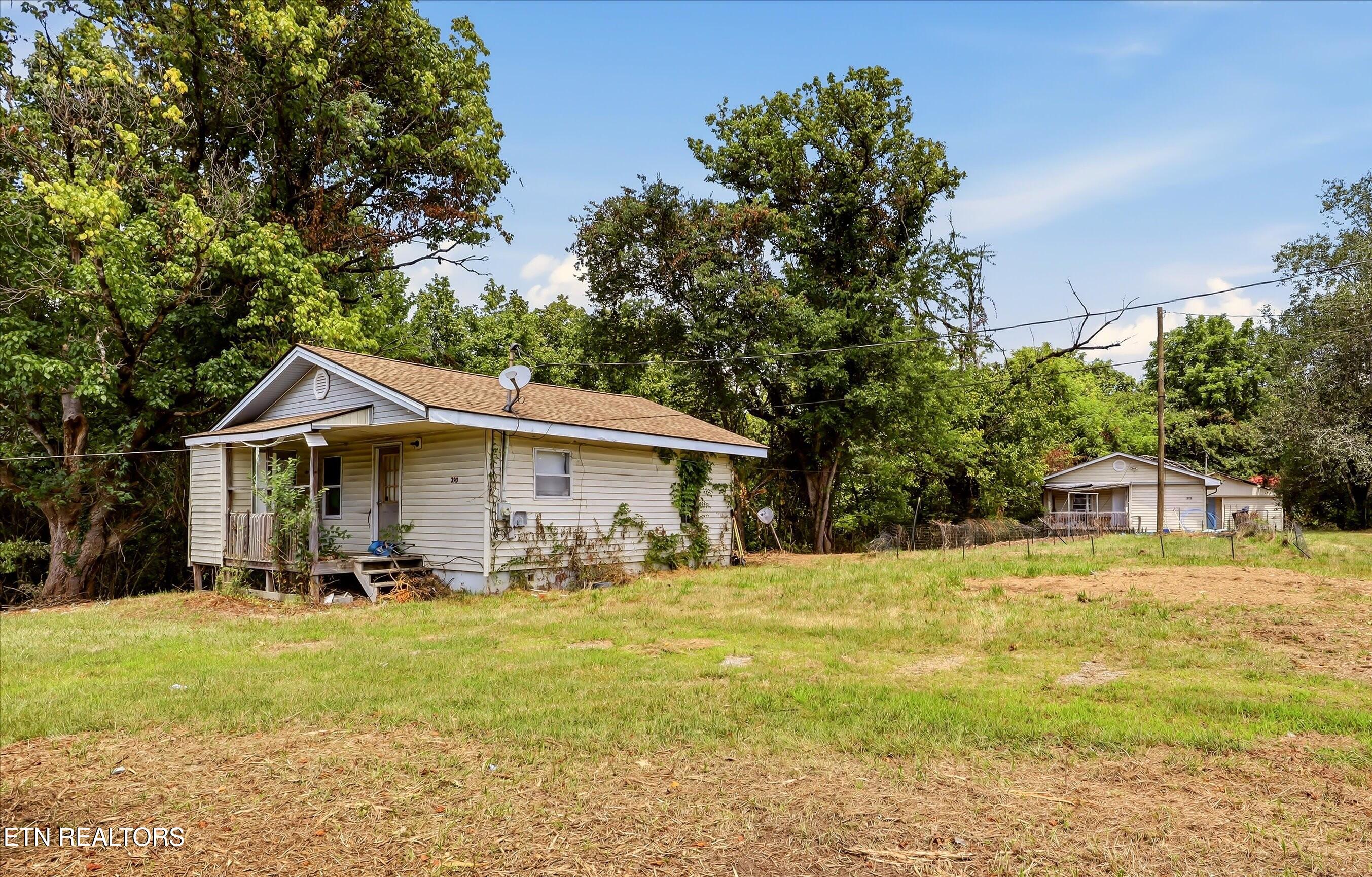 289 Midway Drive — photo