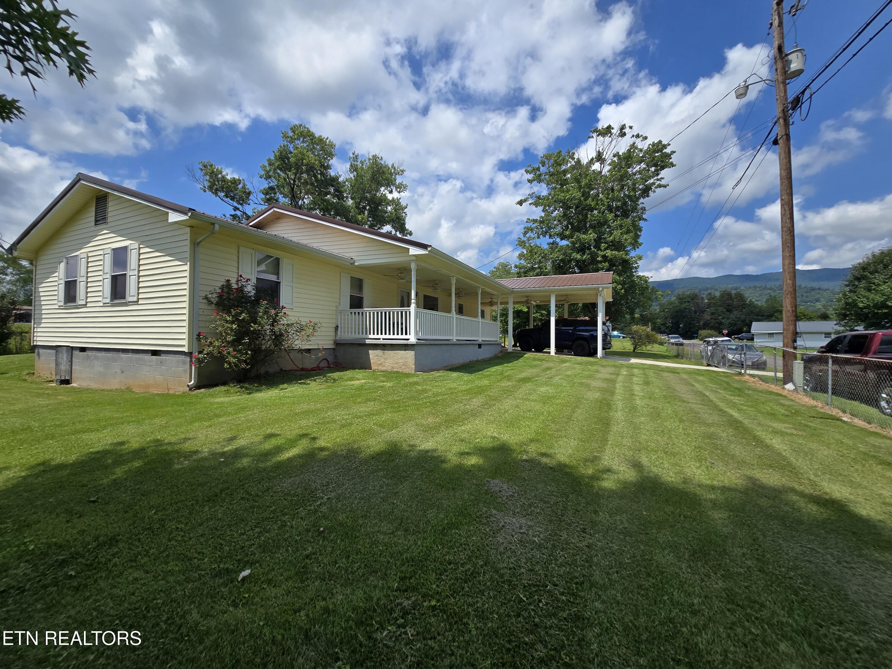 166 Snavely Rd, Ewing, VA 24248 — photo 2