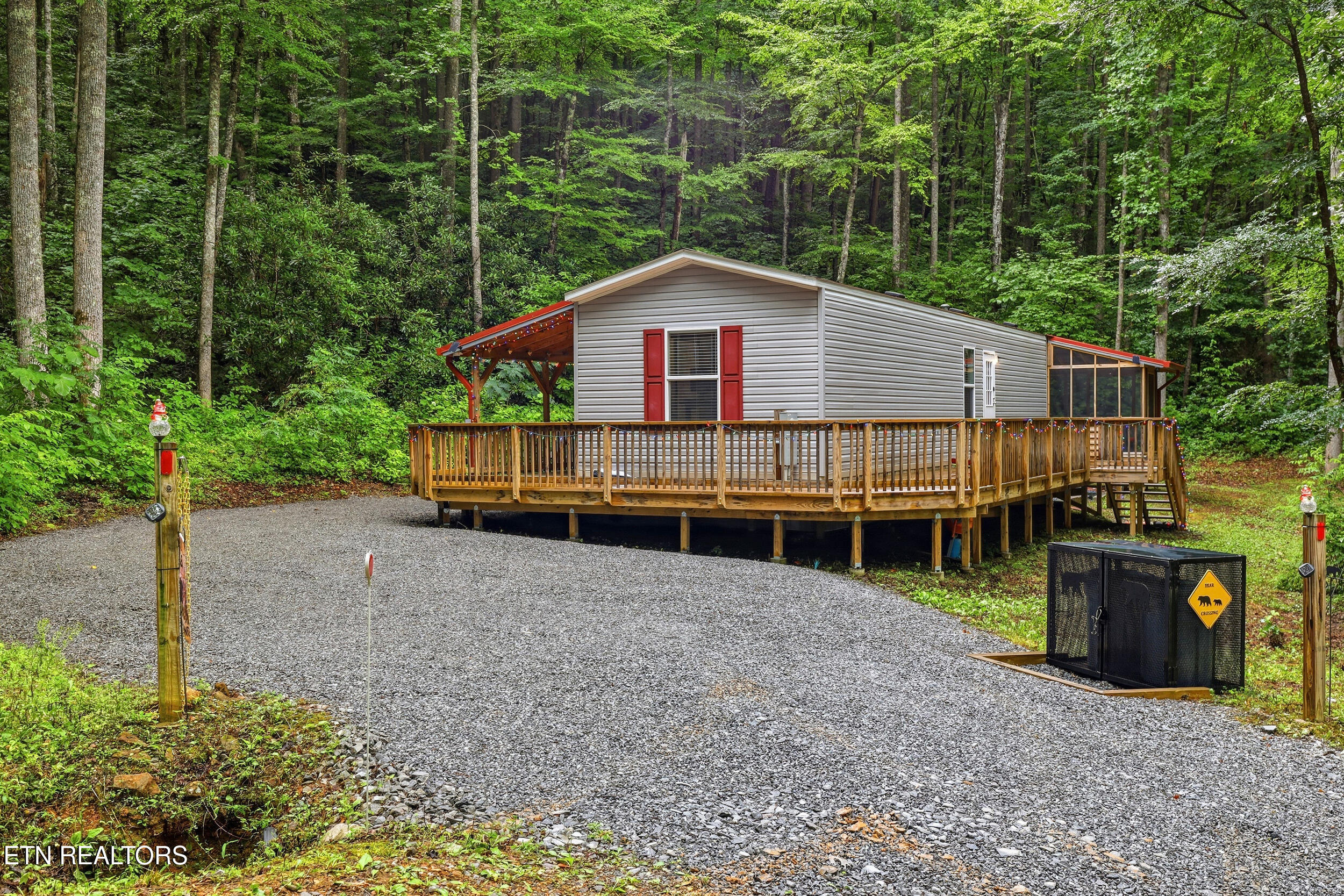1007 Old Cades Cove Rd — photo