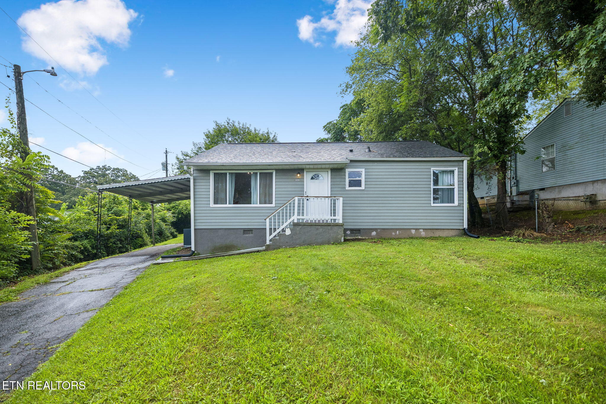 3236 Lay Ave — photo