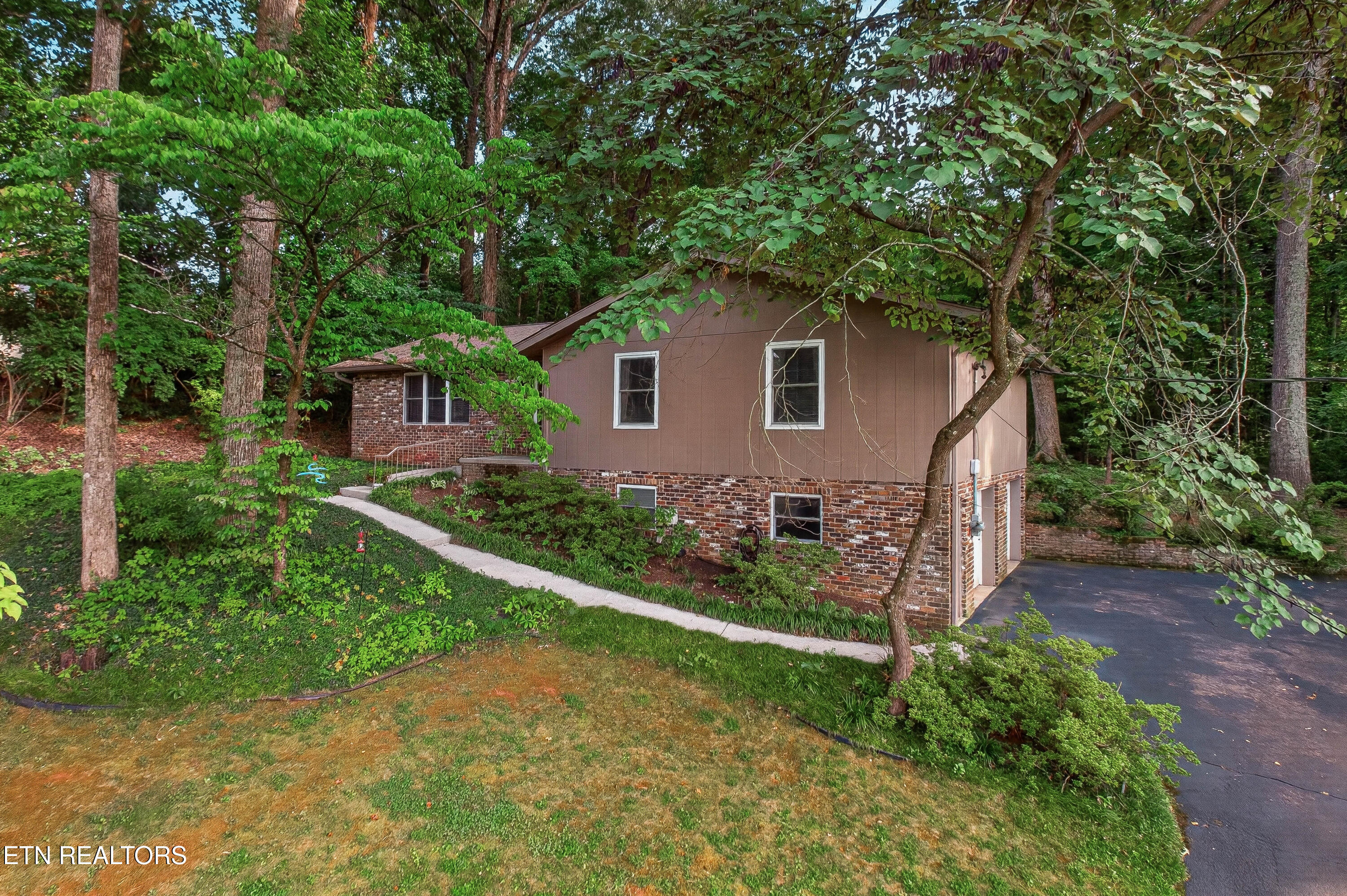 6933 Riverwood Drive — photo