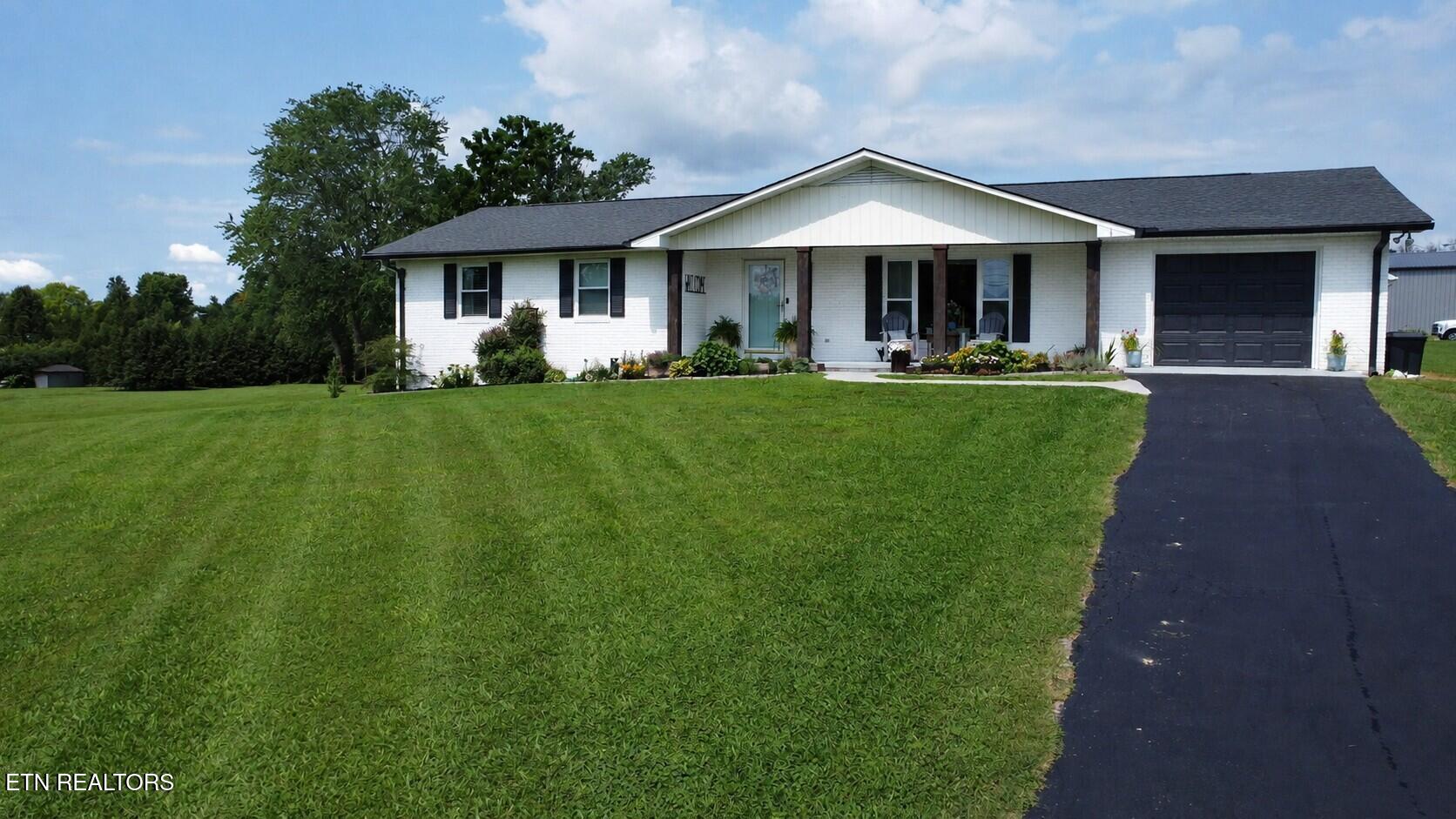 1679 Brookview Drive — photo