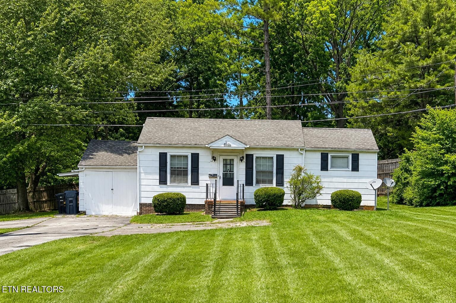 227 Doughty Drive — photo