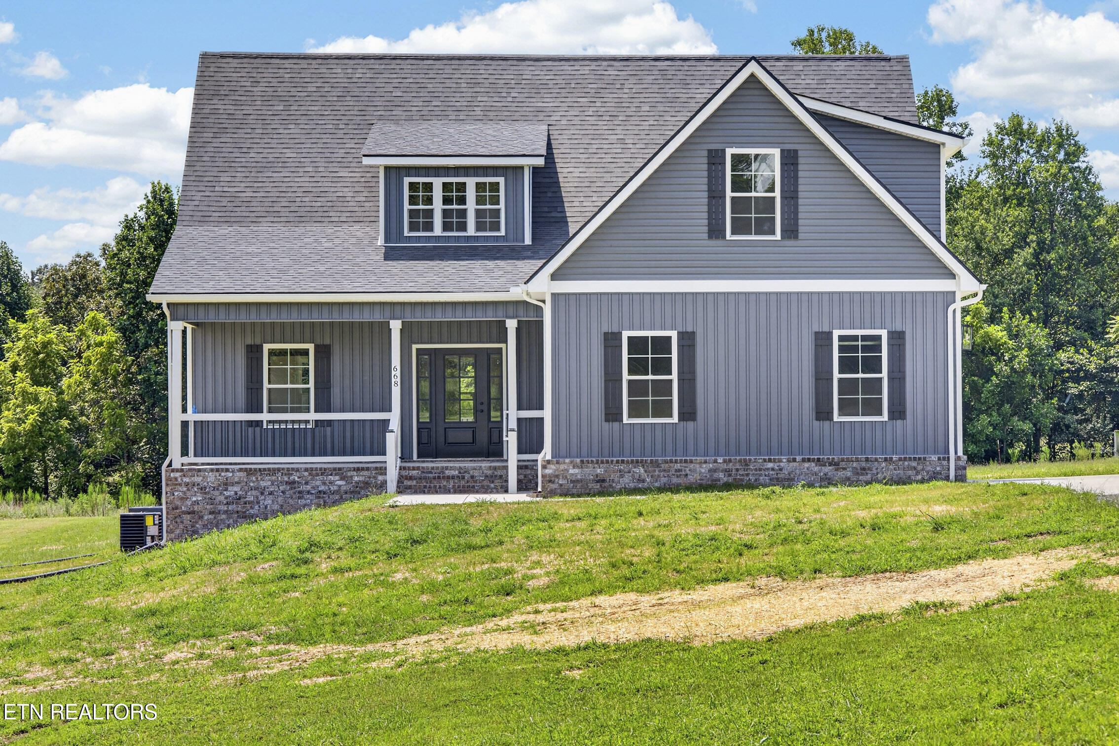 668 Jefferson Rd — photo