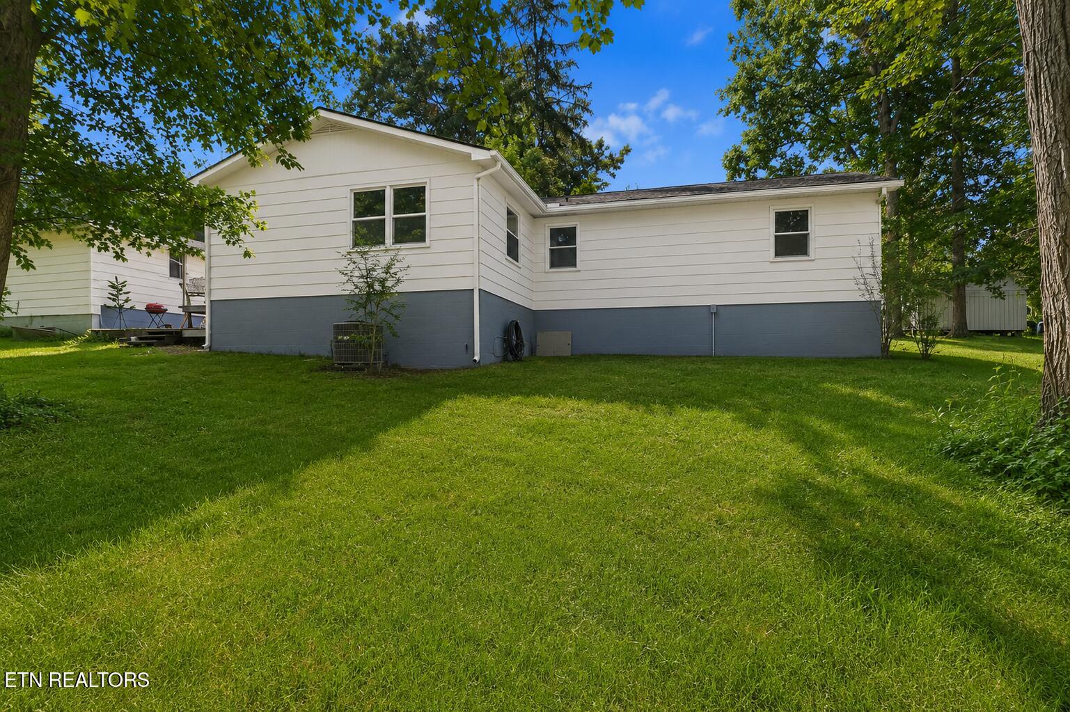 682 Dunbar Rd, Crossville, TN 38572 — photo 3