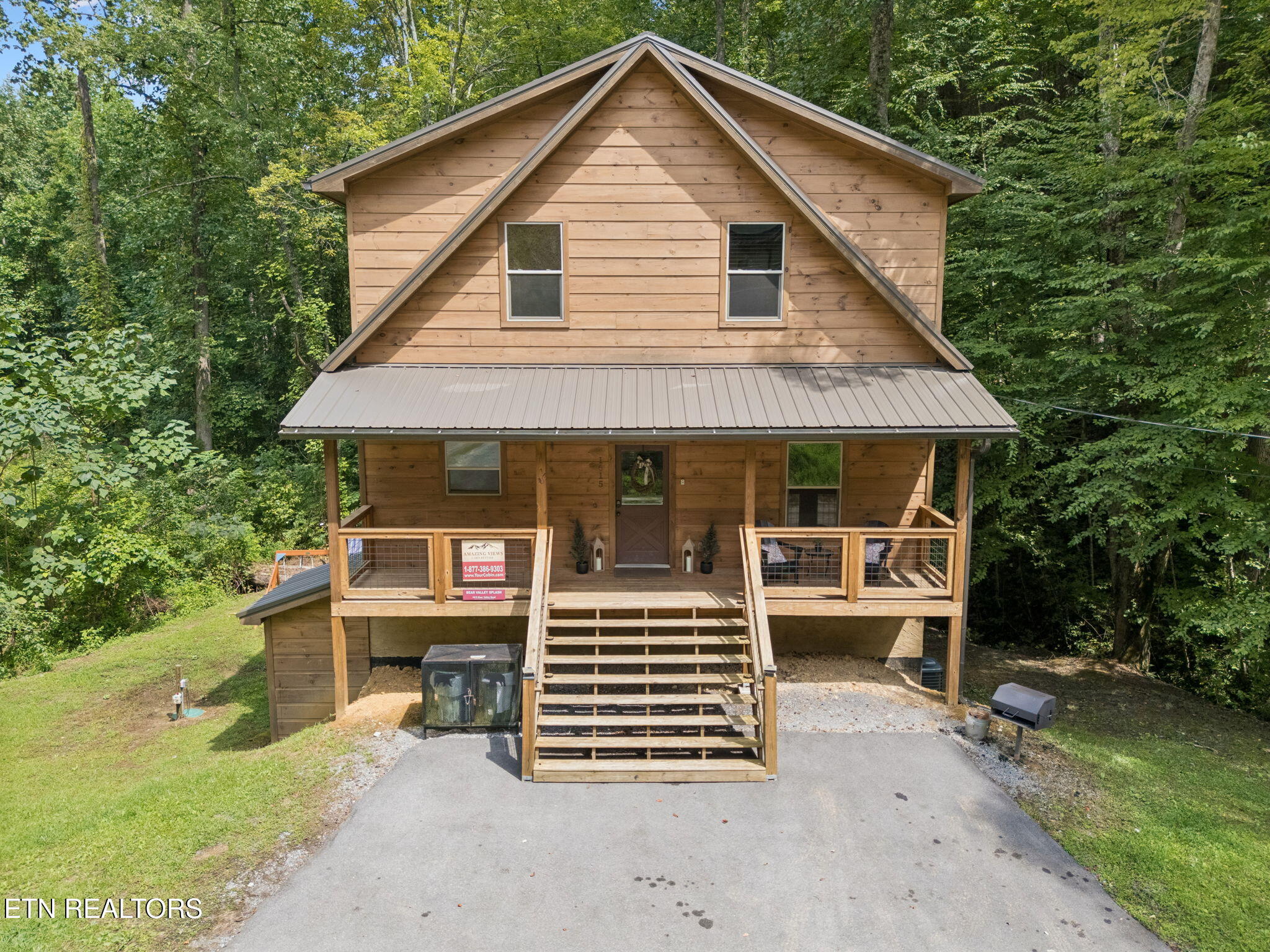 1615 Bear Valley Rd — photo