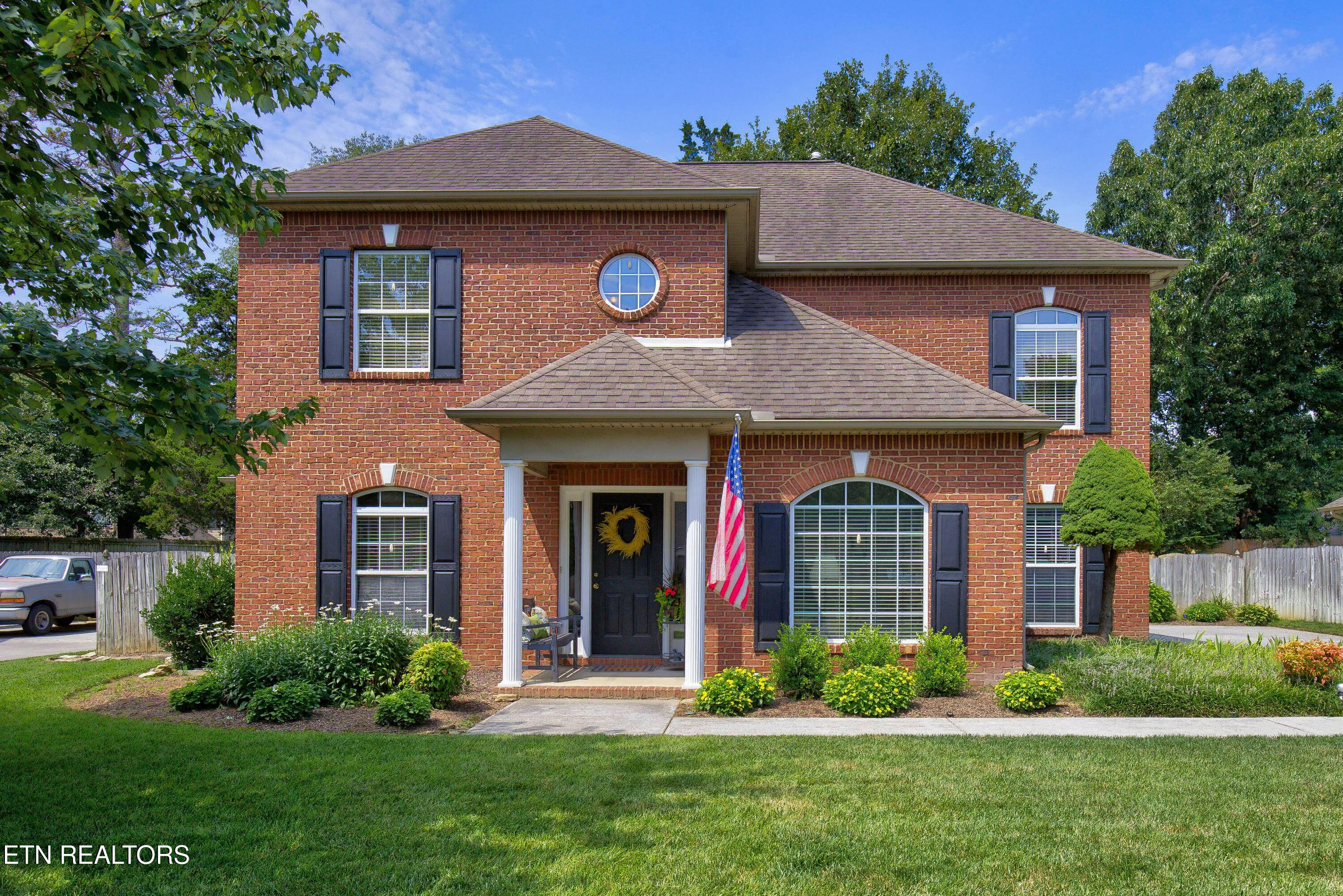 860 Baylor Circle — photo