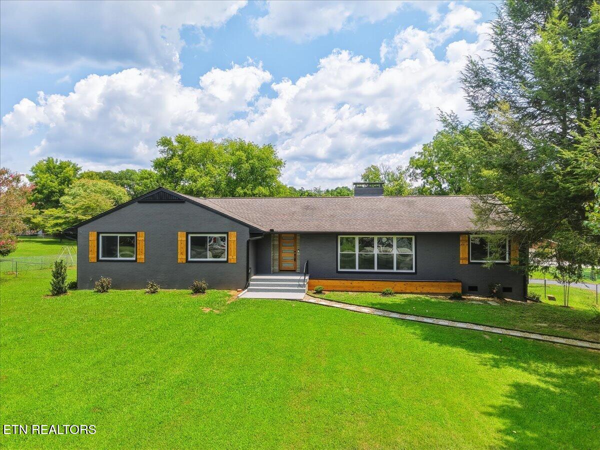 220 Locha Poka Drive — photo