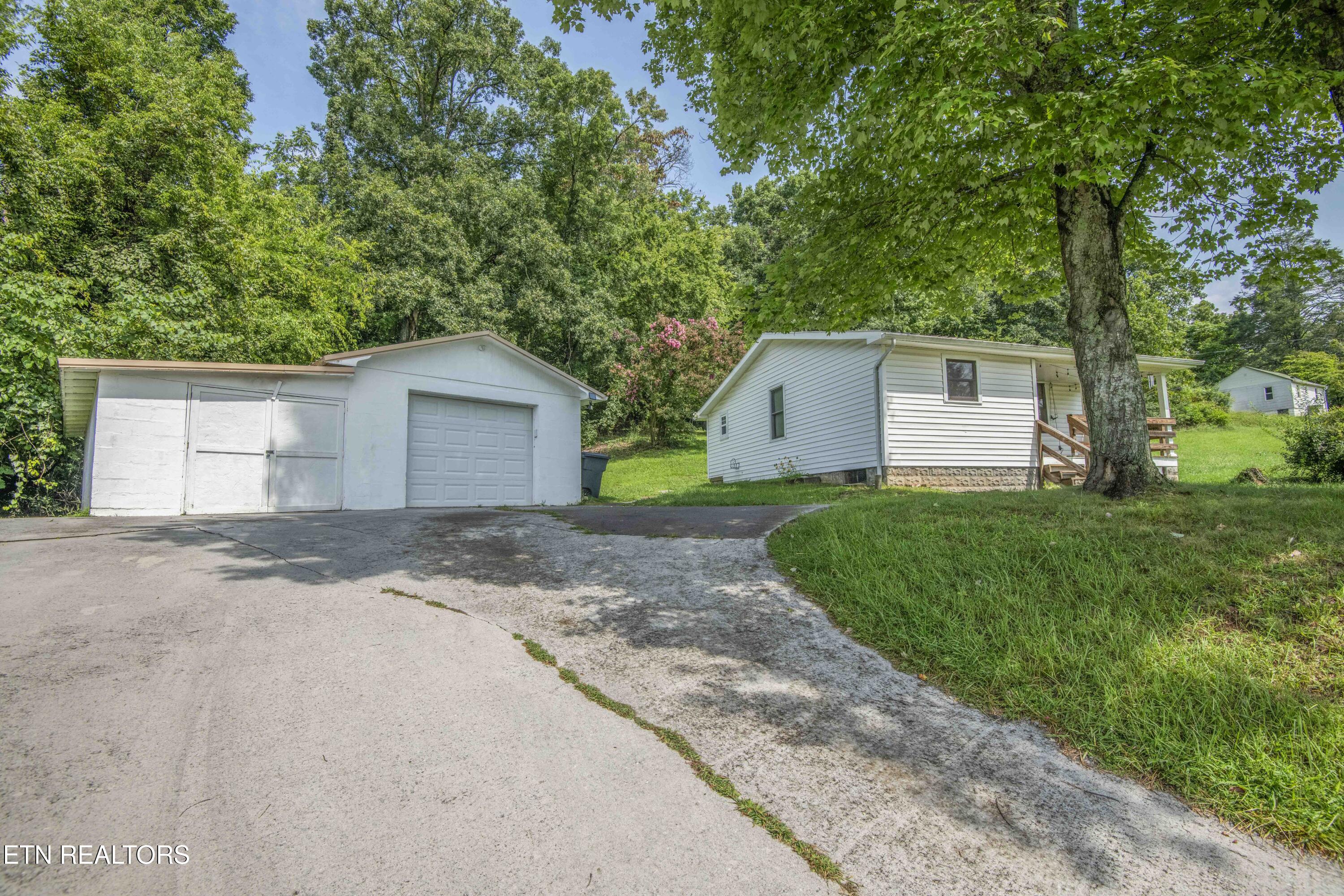 8713 Old Maynardville Pike — photo