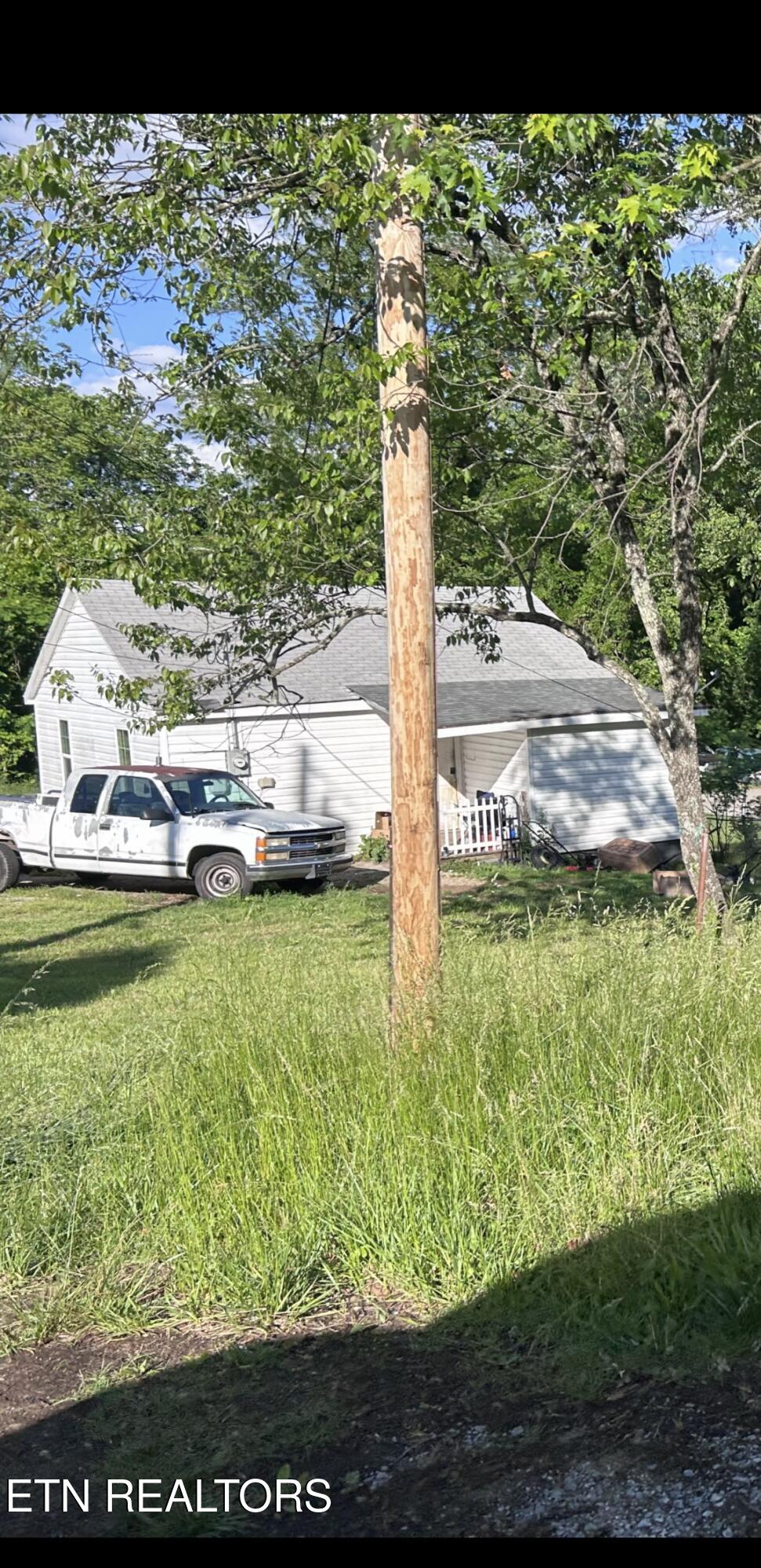 308 Barnett Circle — photo