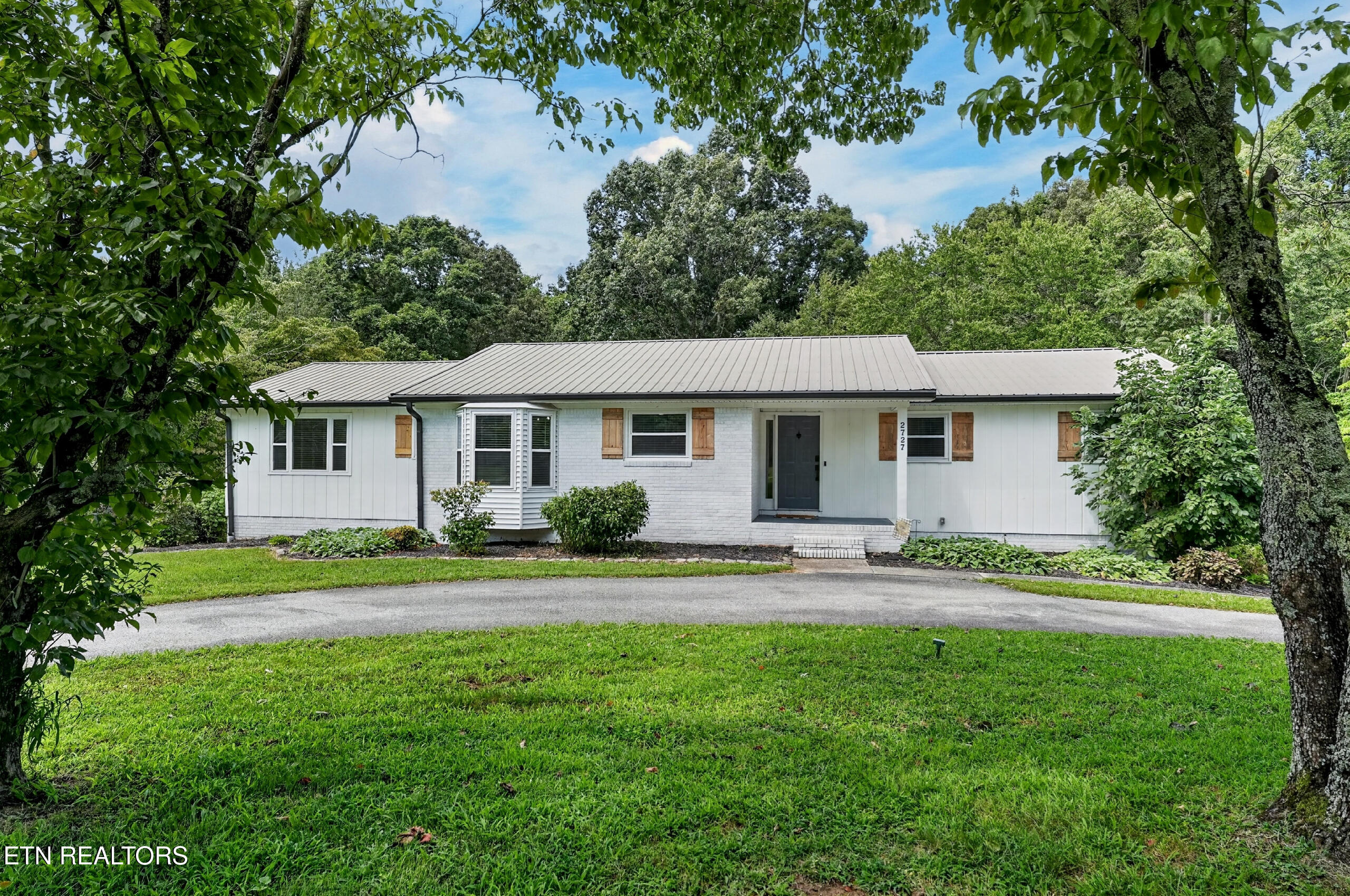 2727 Old Salem Drive — photo