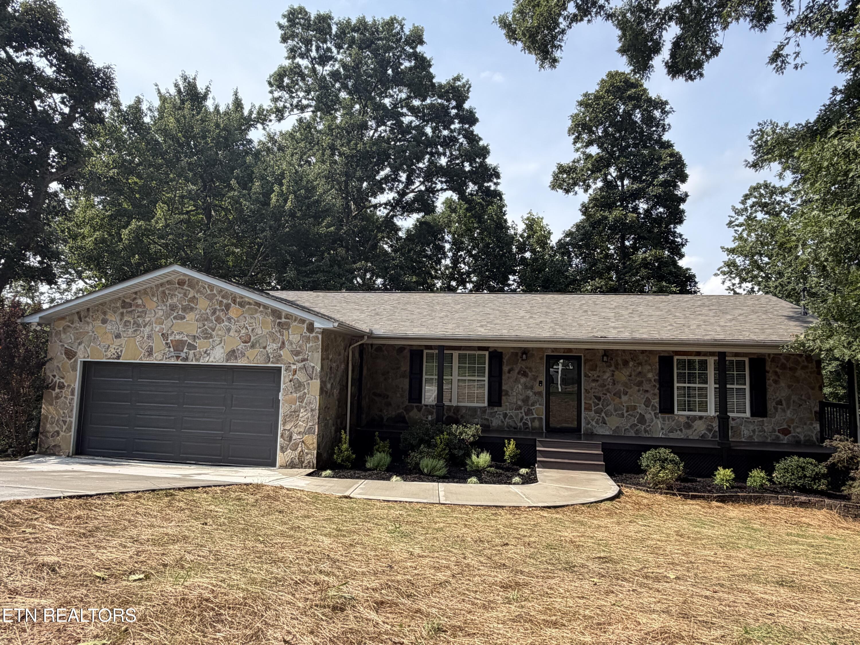219 Scenic View Drive — photo