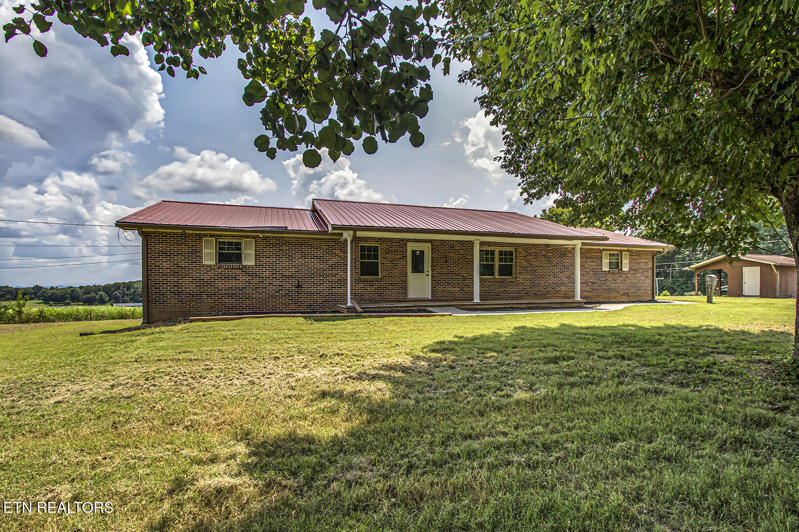 8055 Steekee Creek Rd — photo