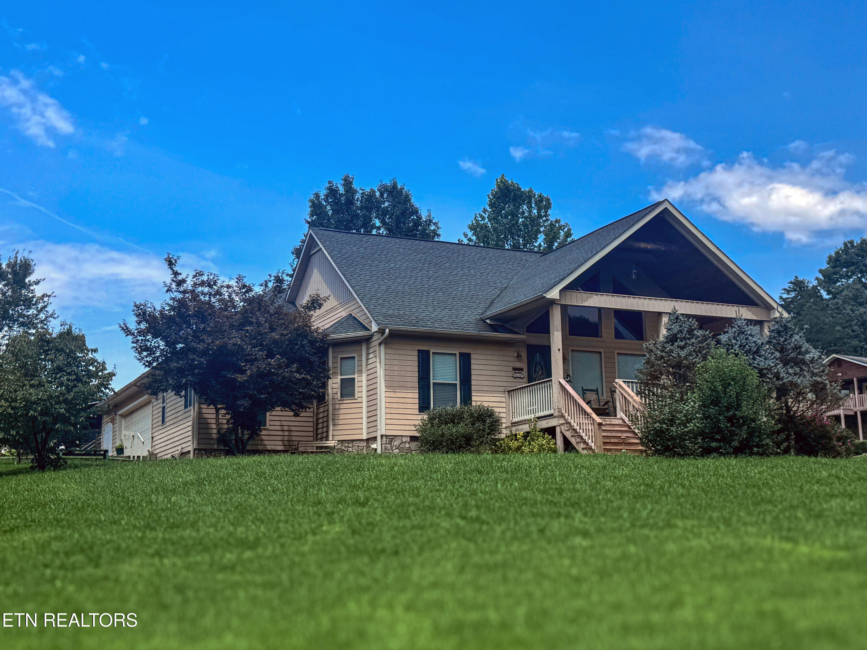 3652 Boxwood Lane — photo