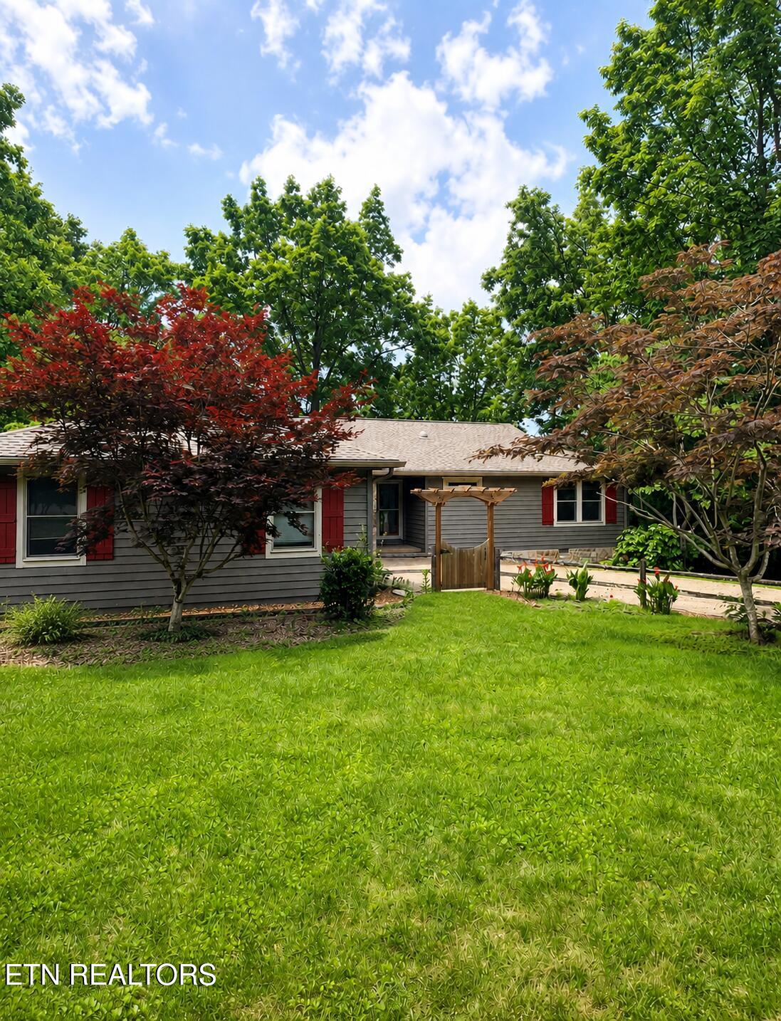 166 Canterbury Drive — photo