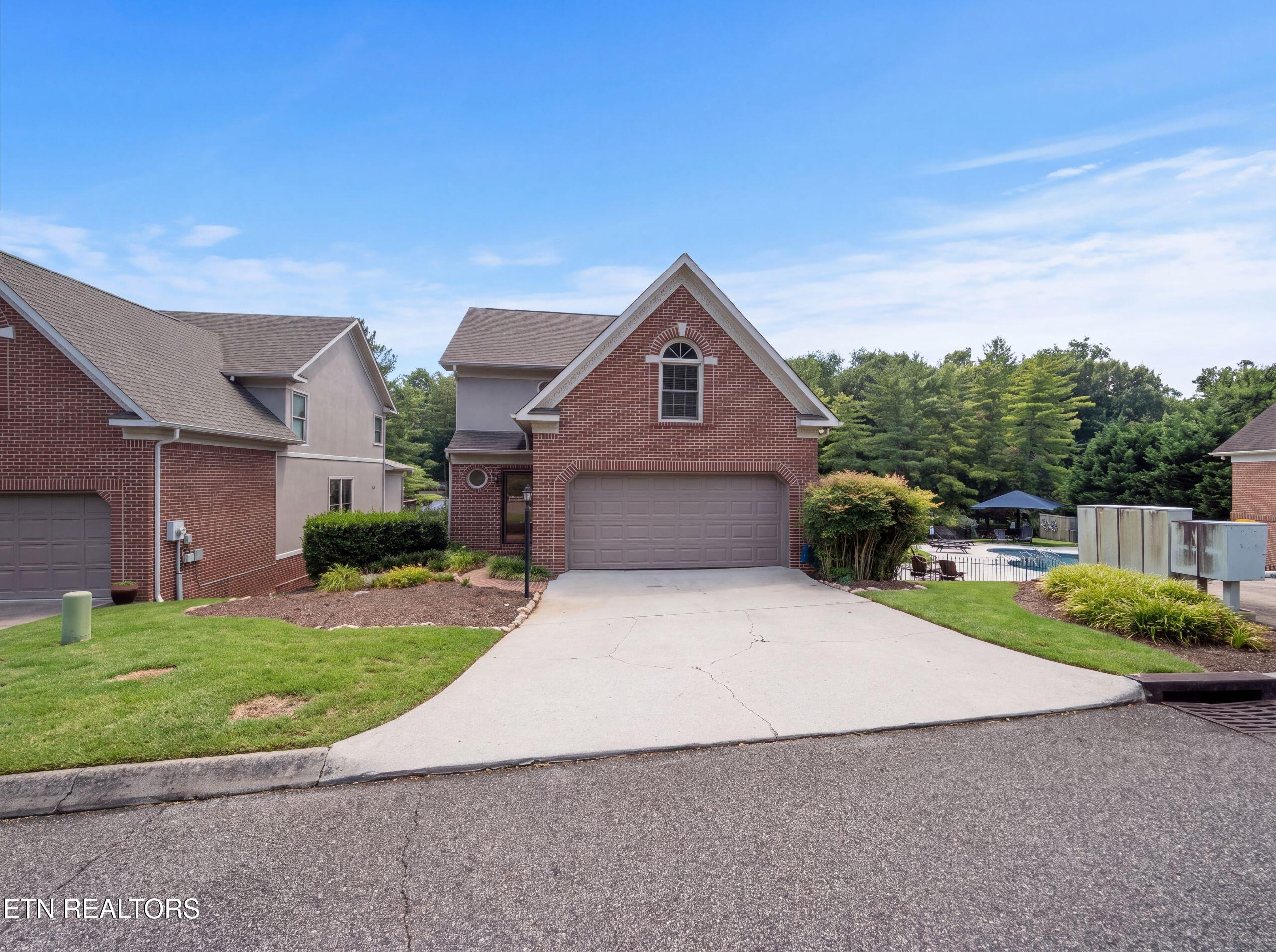8542 Oxford Drive — photo
