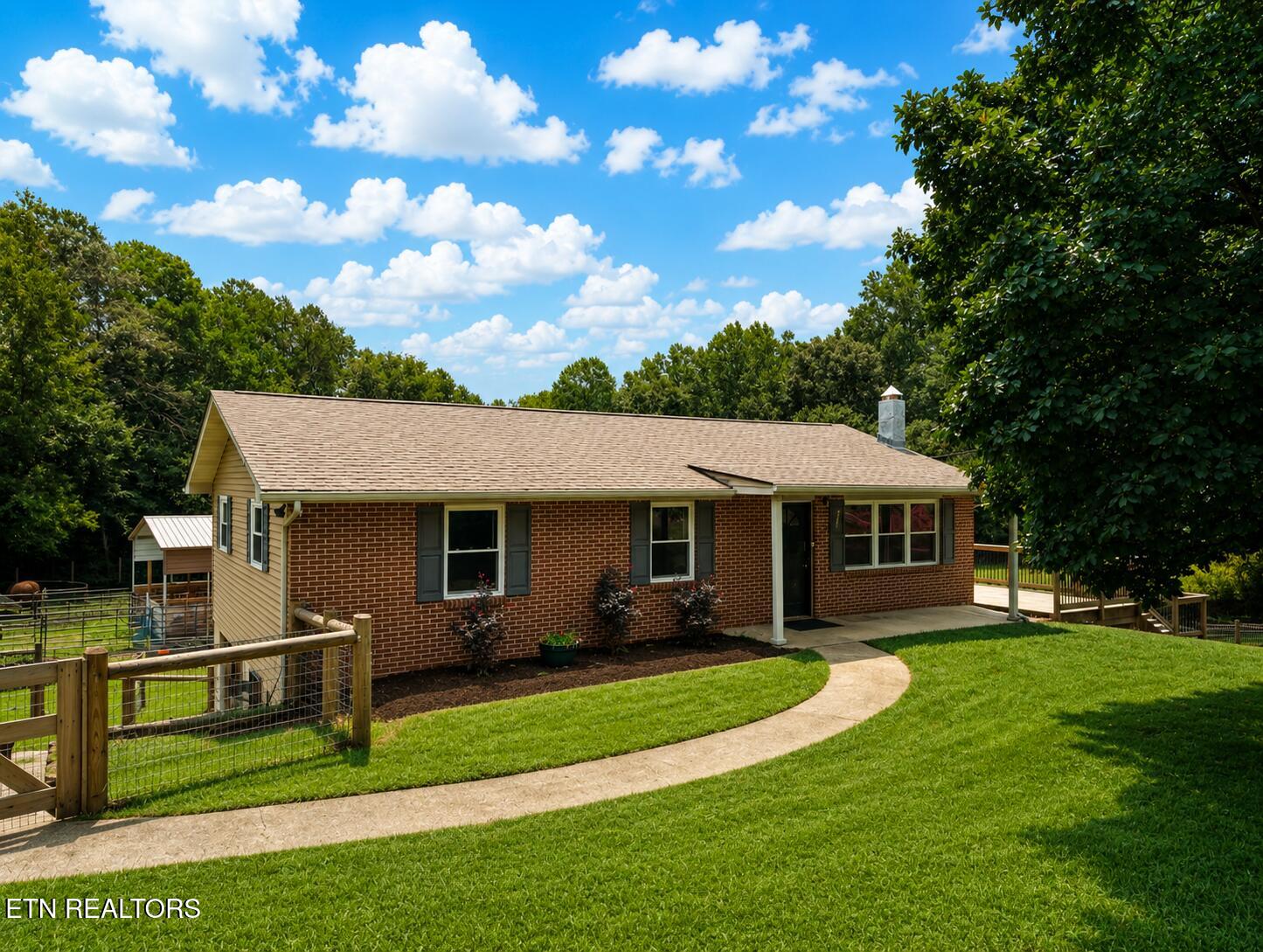 604 Bagwell Rd — photo