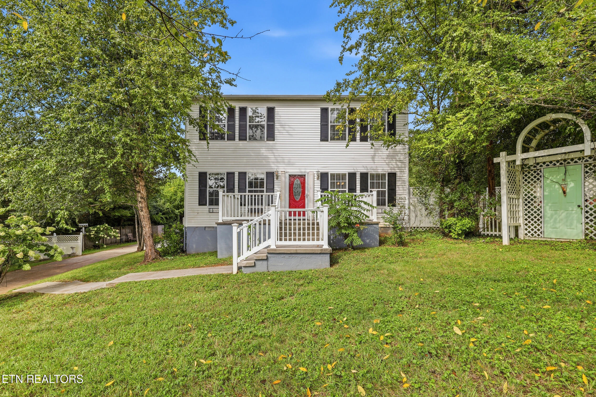 5209 Montrose Rd — photo