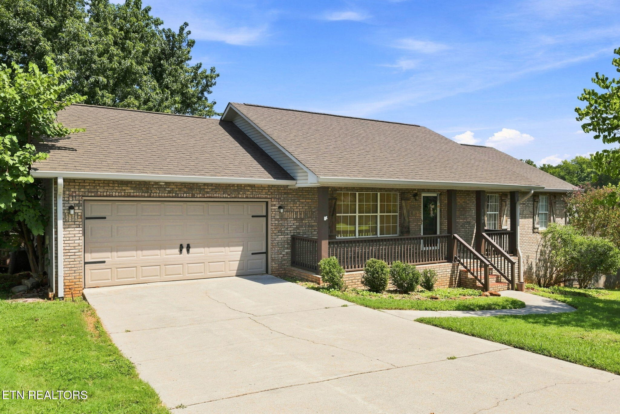 1109 Willow Creek Circle — photo
