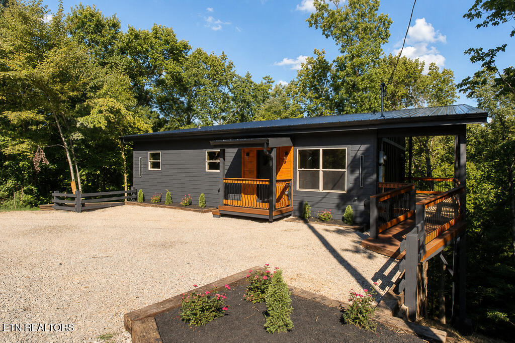 1308 N Oak Court — photo