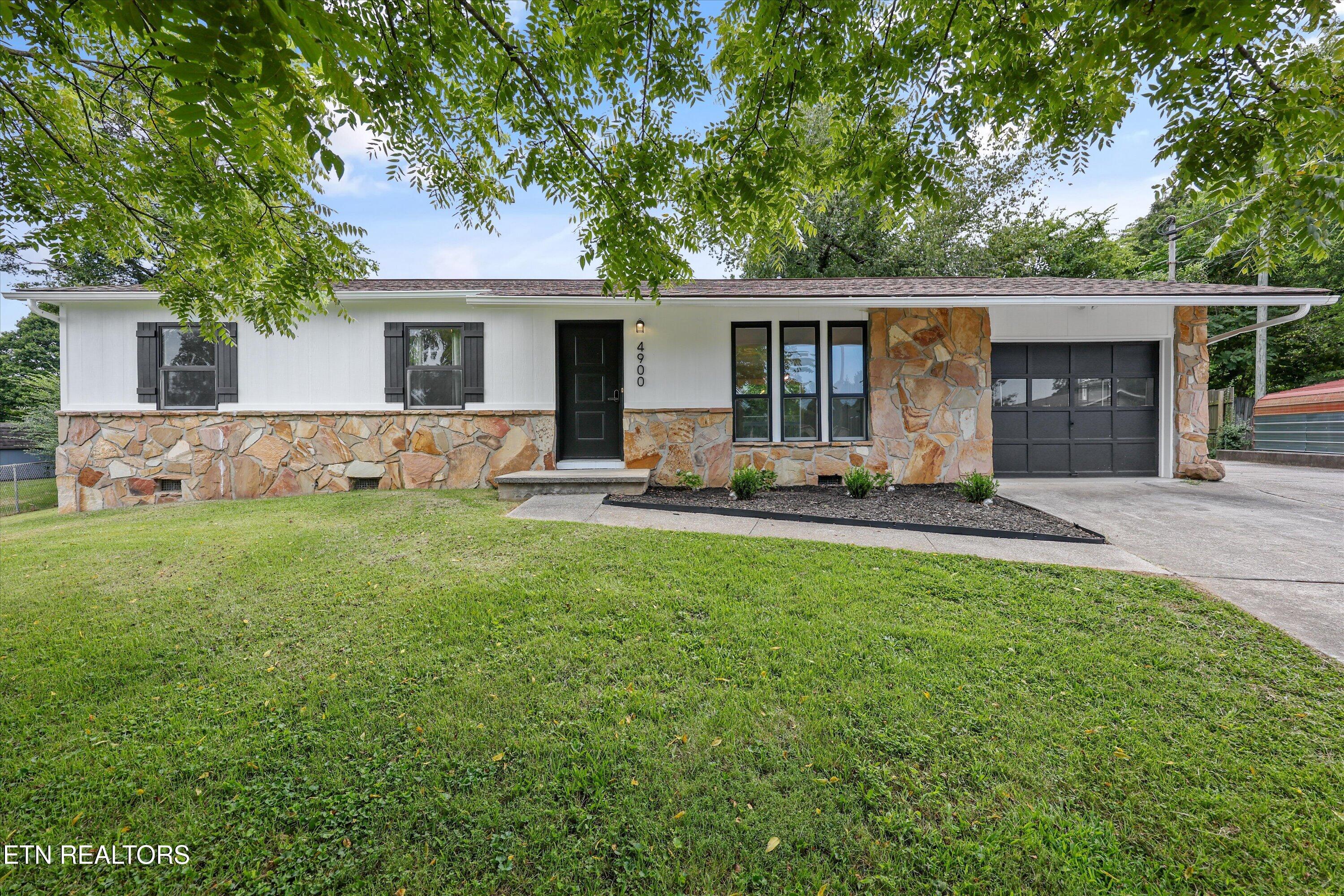 4900 Lancer Drive — photo