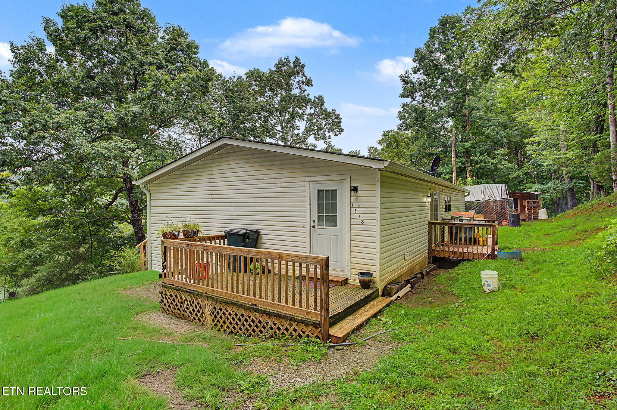 1678 Raven Hill Rd — photo