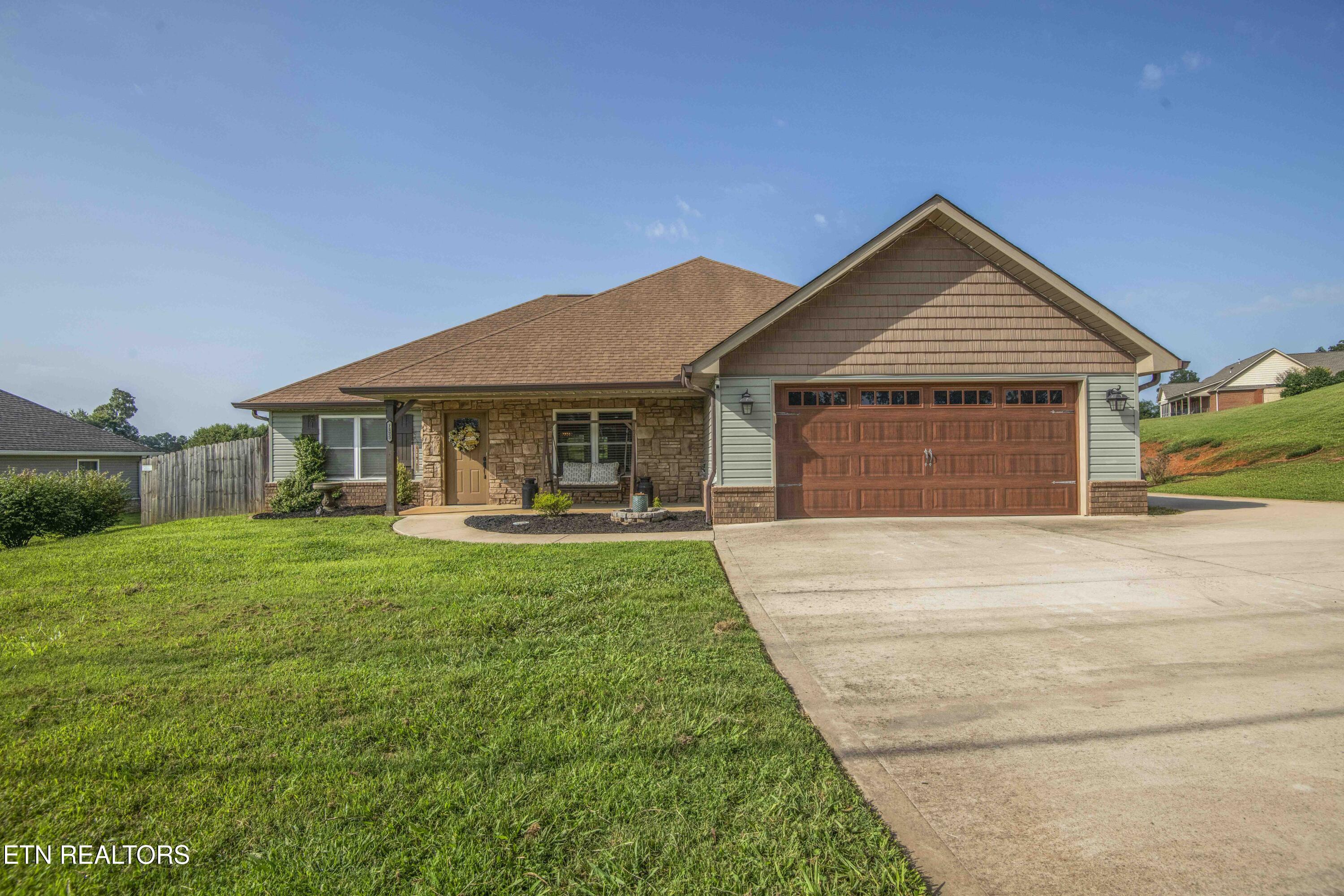 1125 Walker Rd — photo