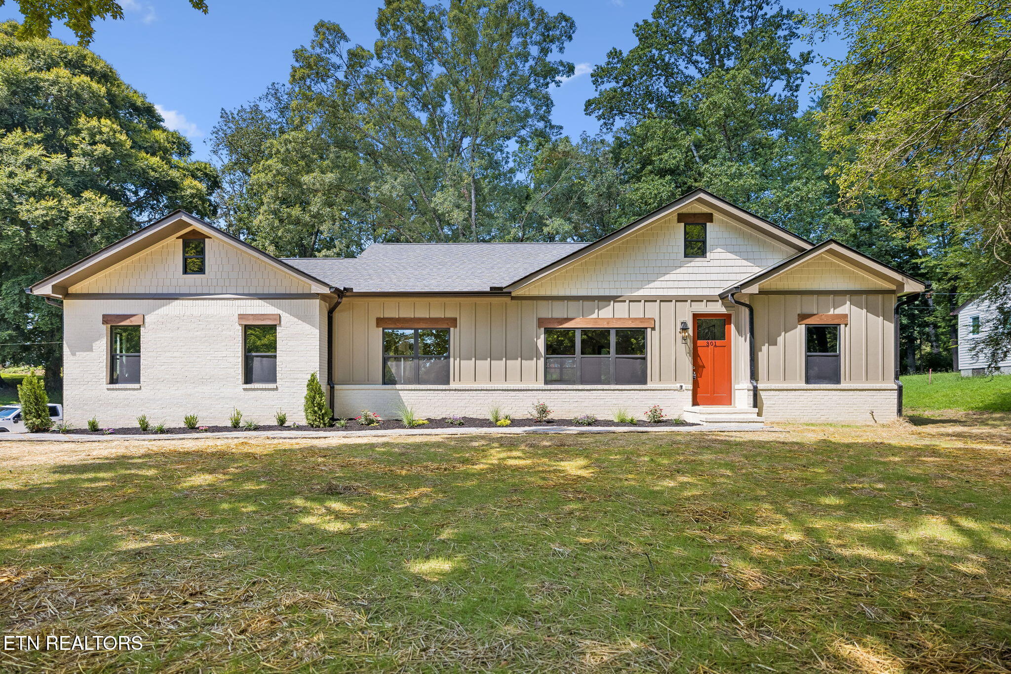 301 Grata Rd — photo