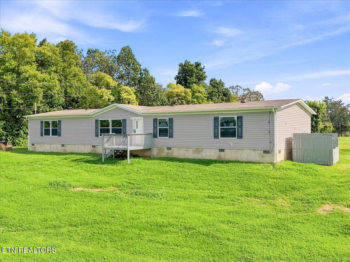 1301 Lewis Hall Rd — photo