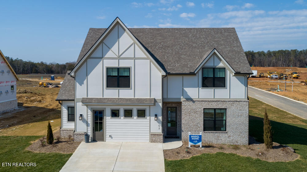 102 Clover Circle — photo