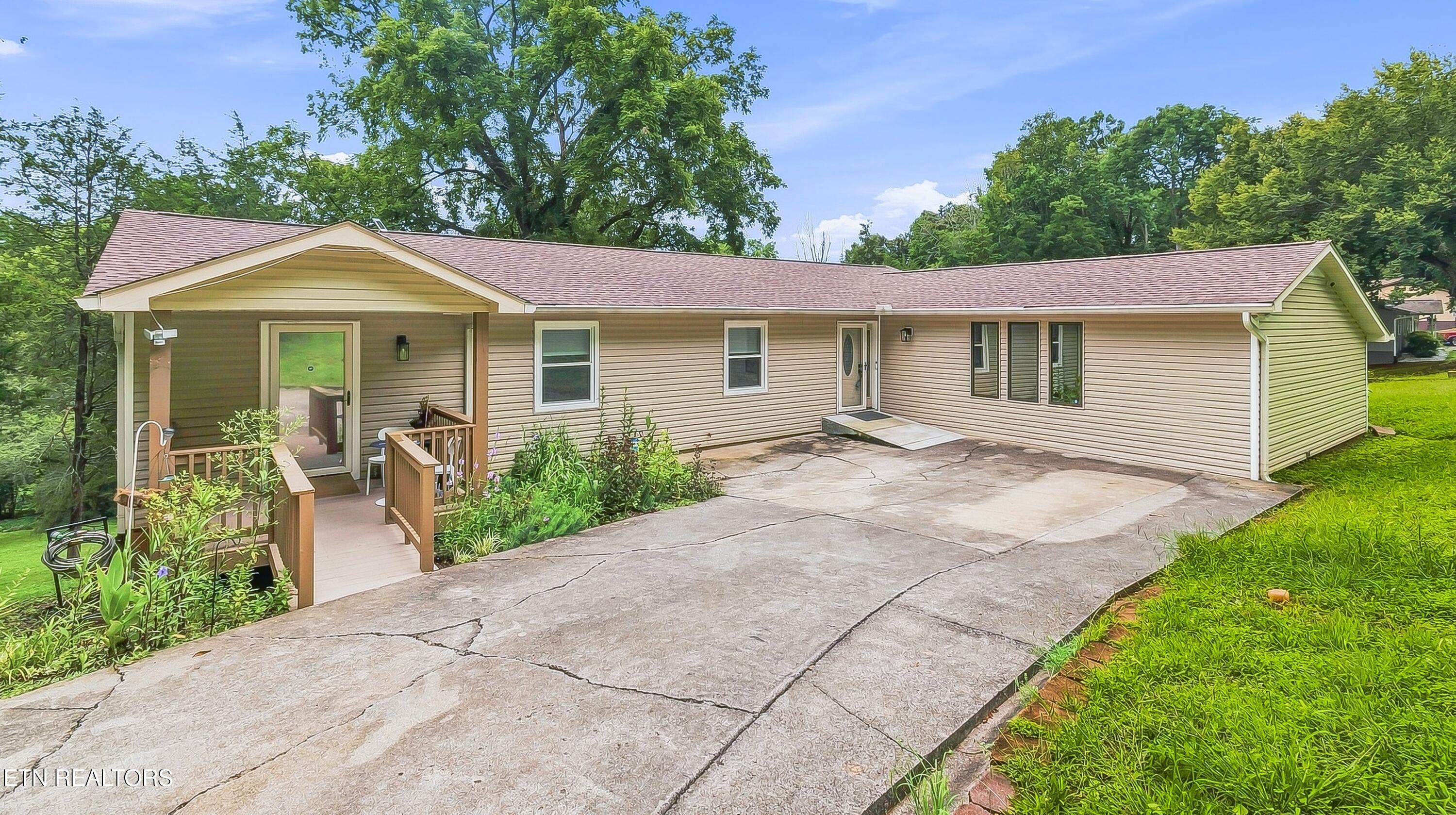 105 Trenton Drive — photo