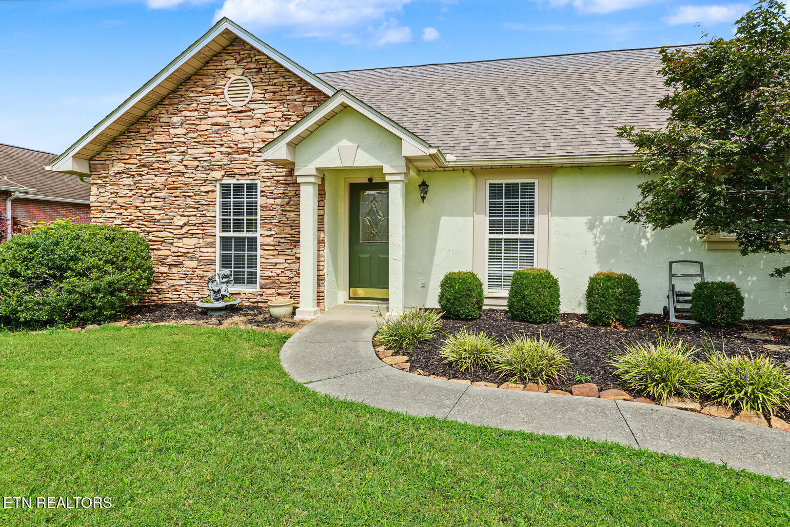 2113 Spalding Drive — photo